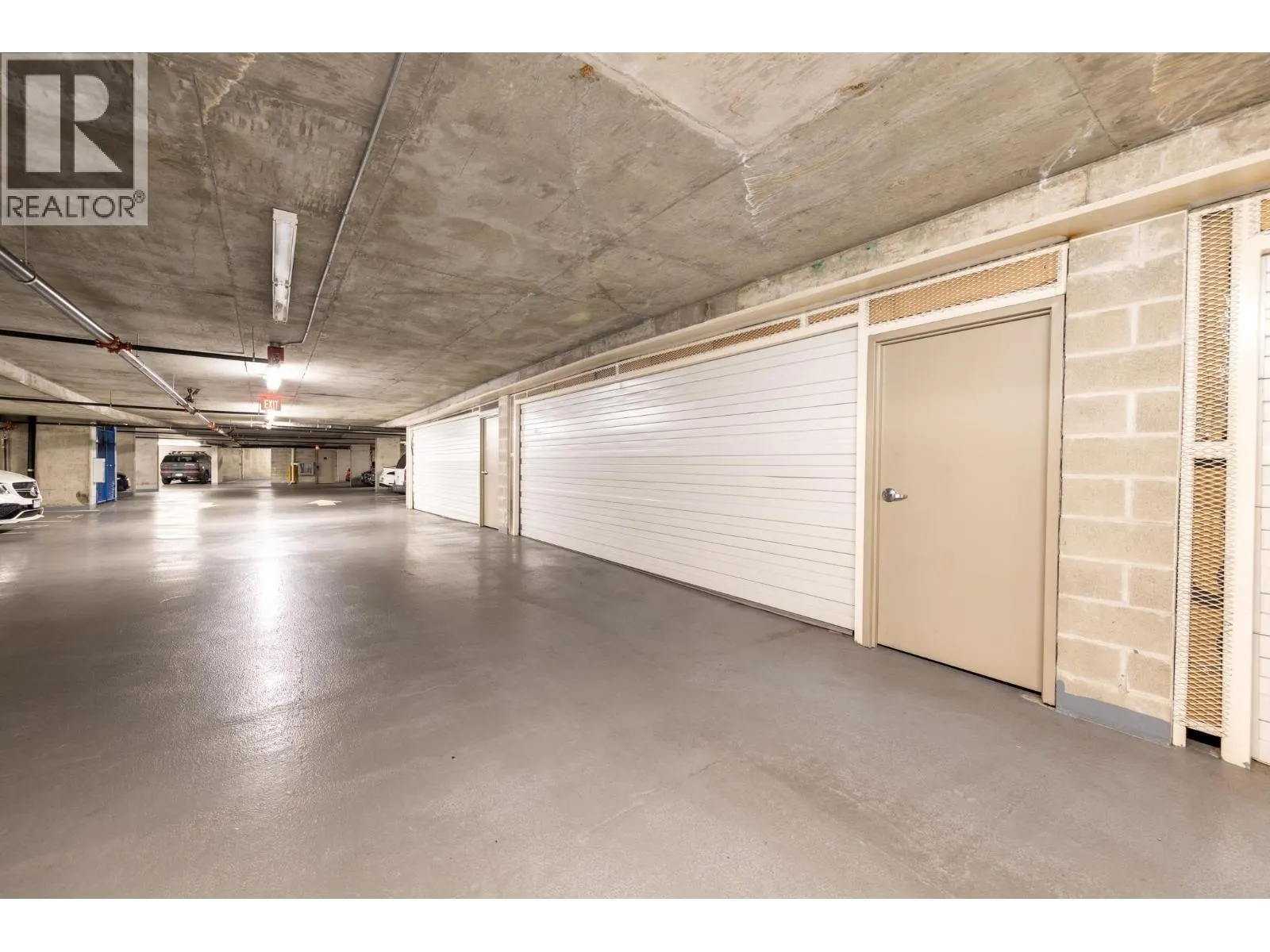 2501 8 SMITHE MEWS