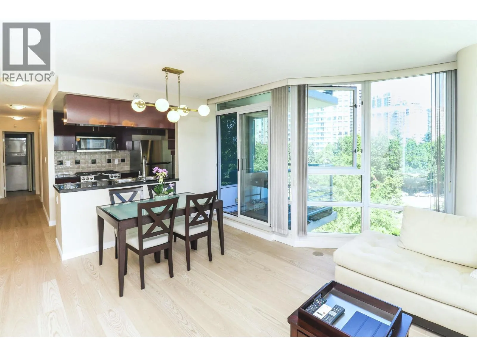 707 1067 MARINASIDE CRESCENT