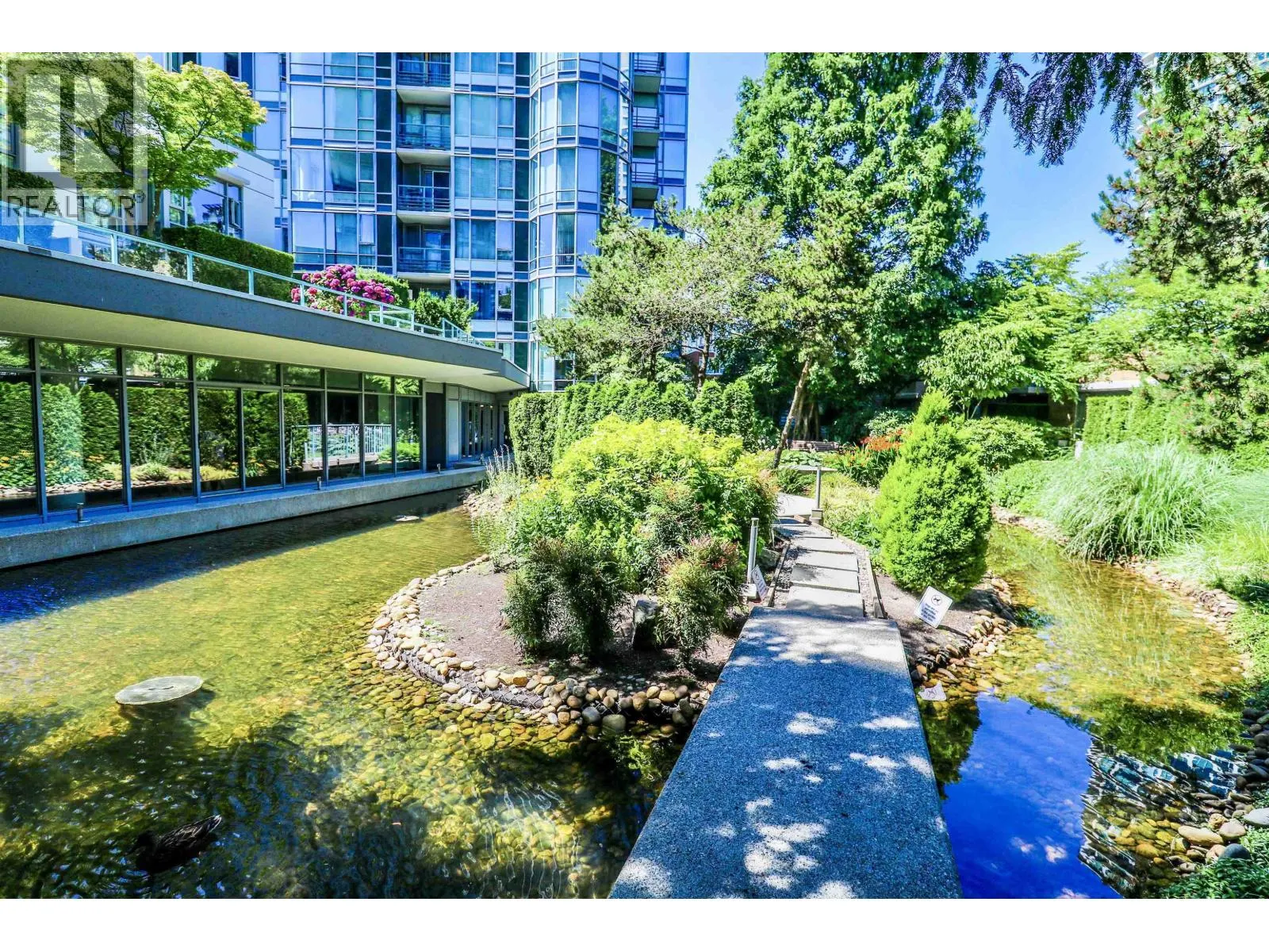 707 1067 MARINASIDE CRESCENT