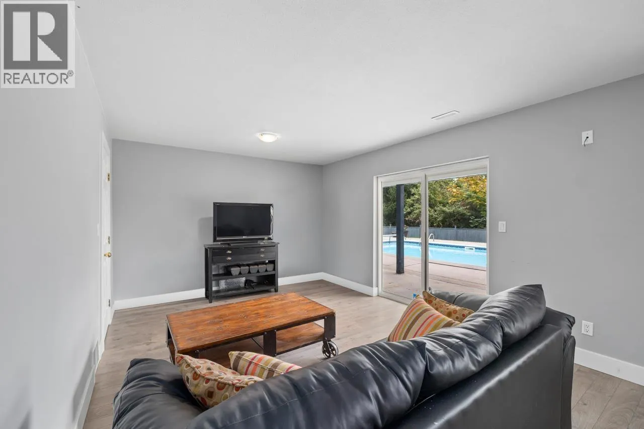 15333 SHERIDAN DRIVE