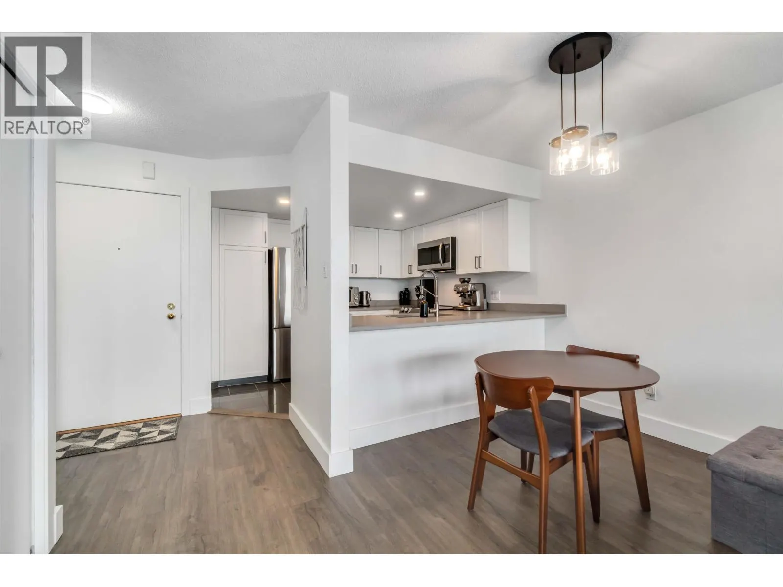 405 1045 QUAYSIDE DRIVE