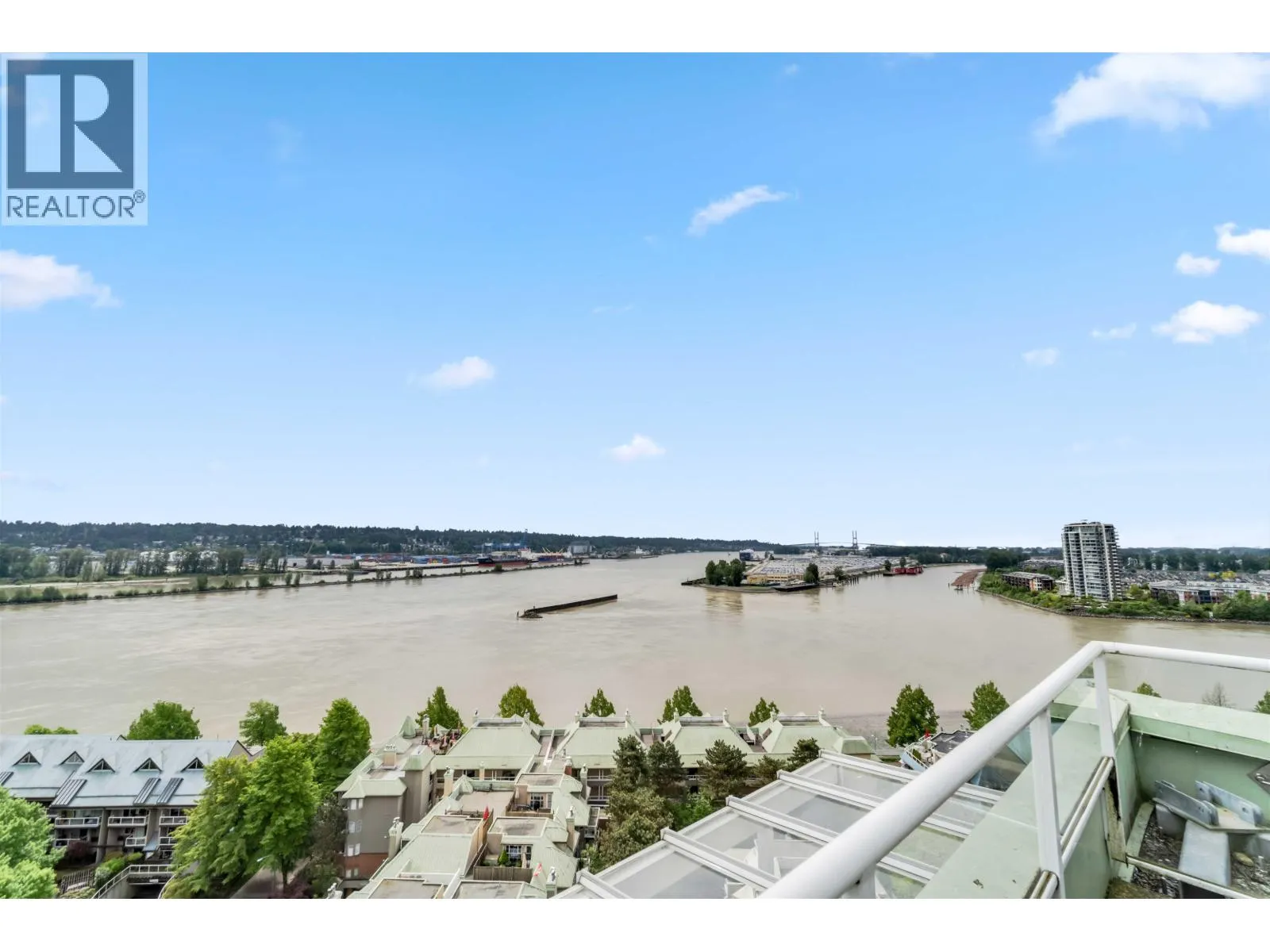 405 1045 QUAYSIDE DRIVE