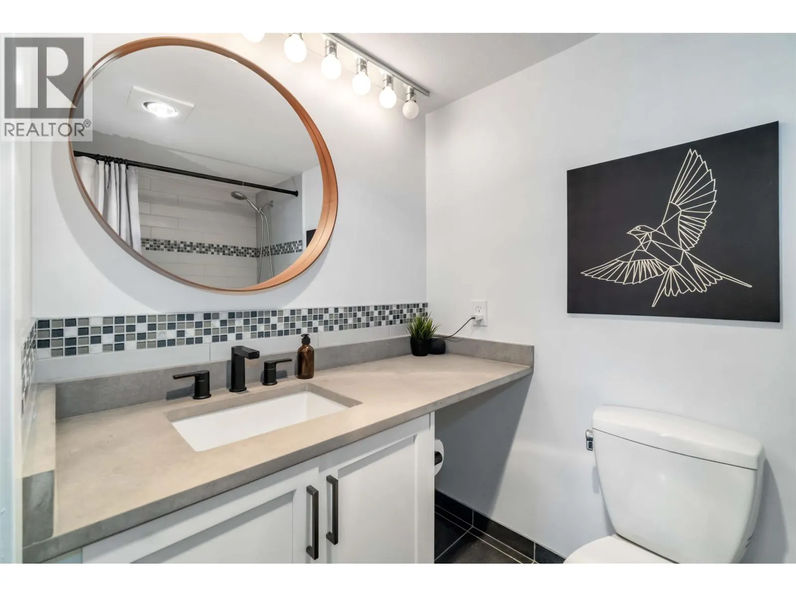 405 1045 QUAYSIDE DRIVE