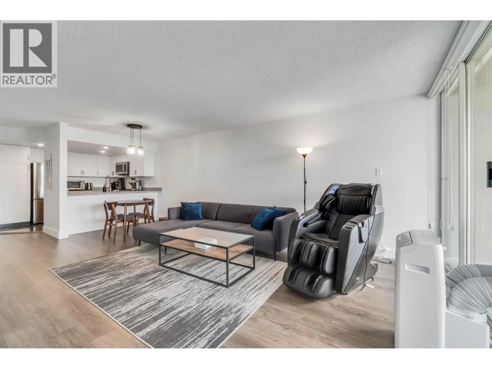 405 1045 QUAYSIDE DRIVE