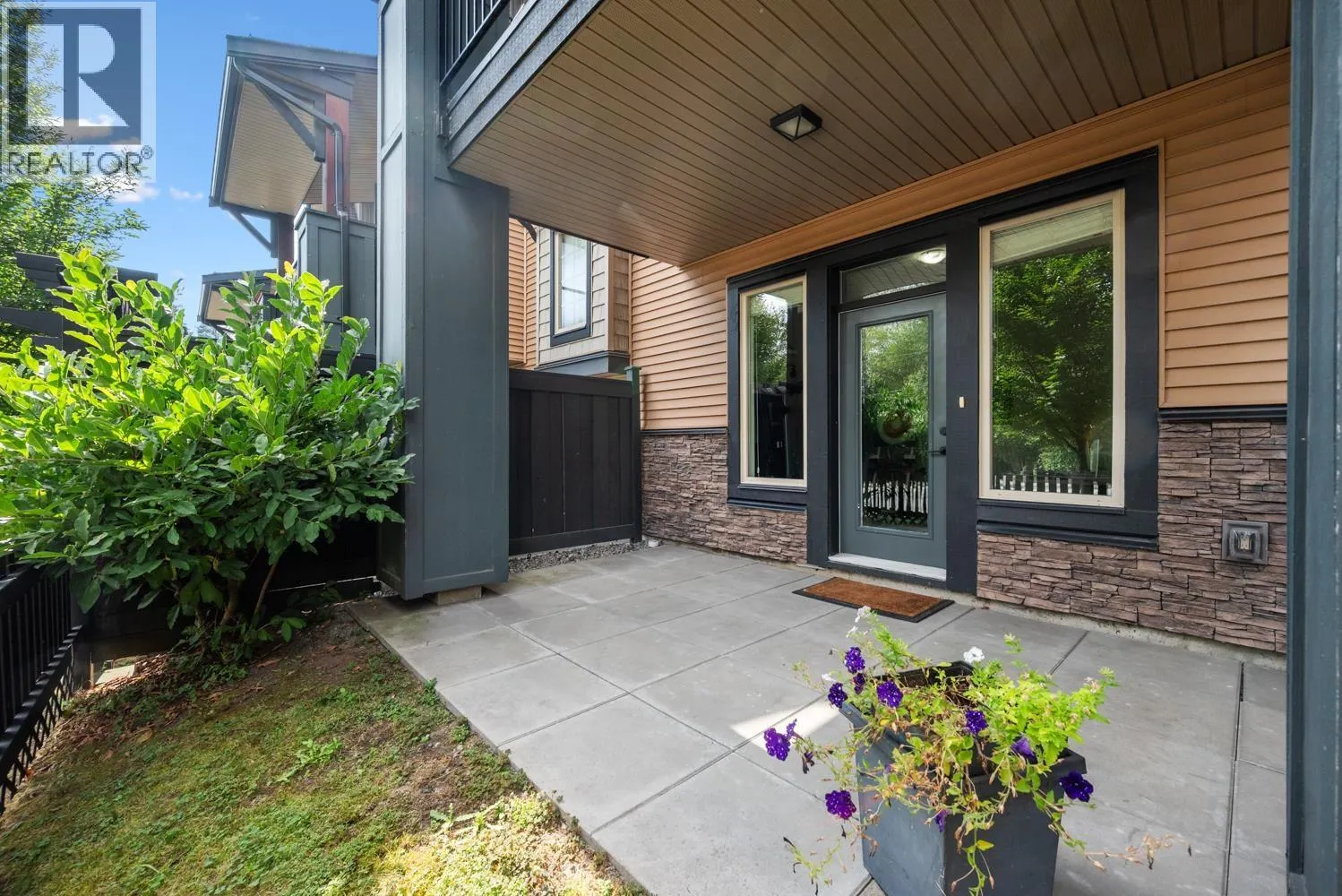 38 10525 240 STREET