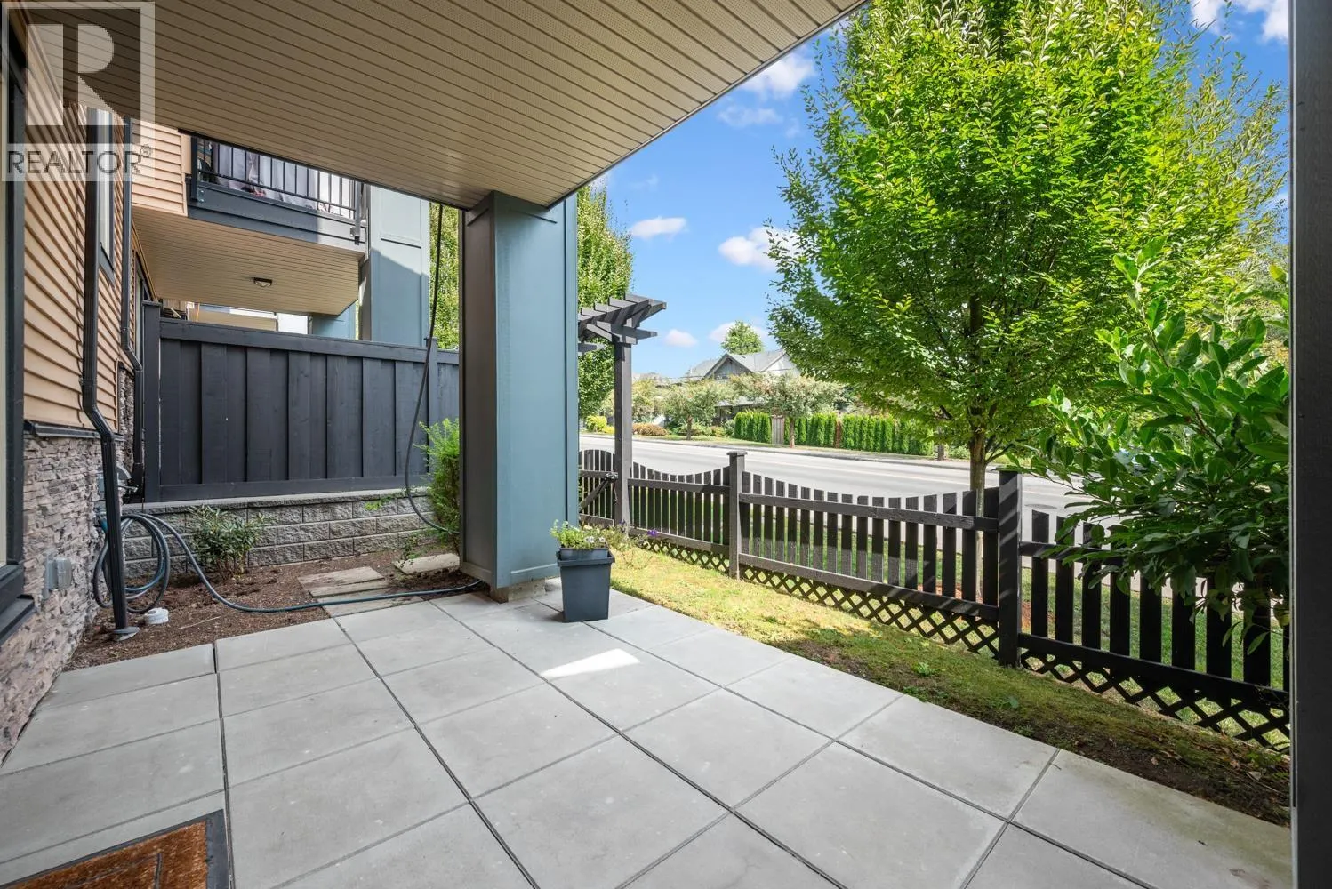 38 10525 240 STREET