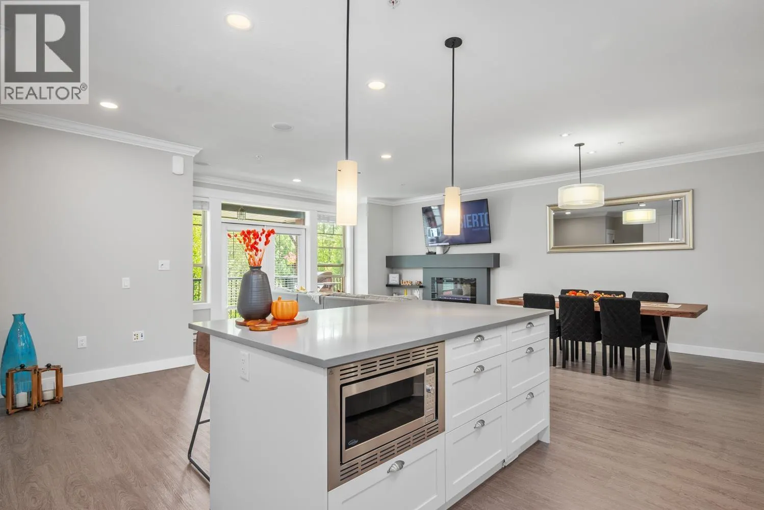 38 10525 240 STREET