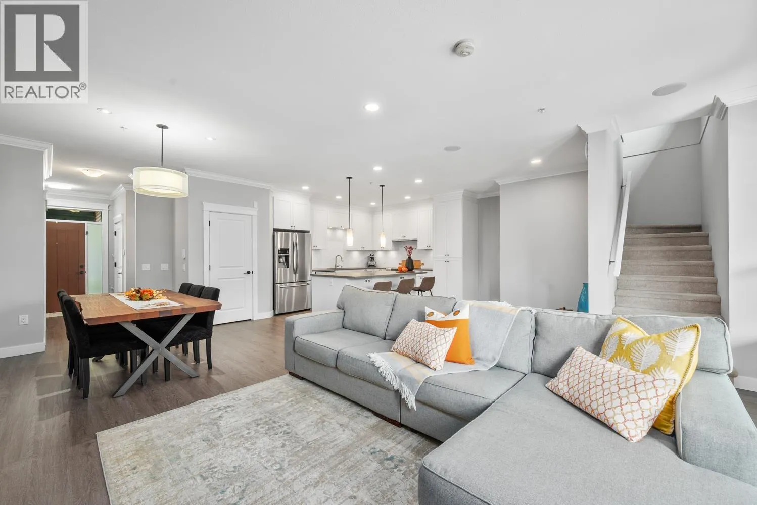 38 10525 240 STREET