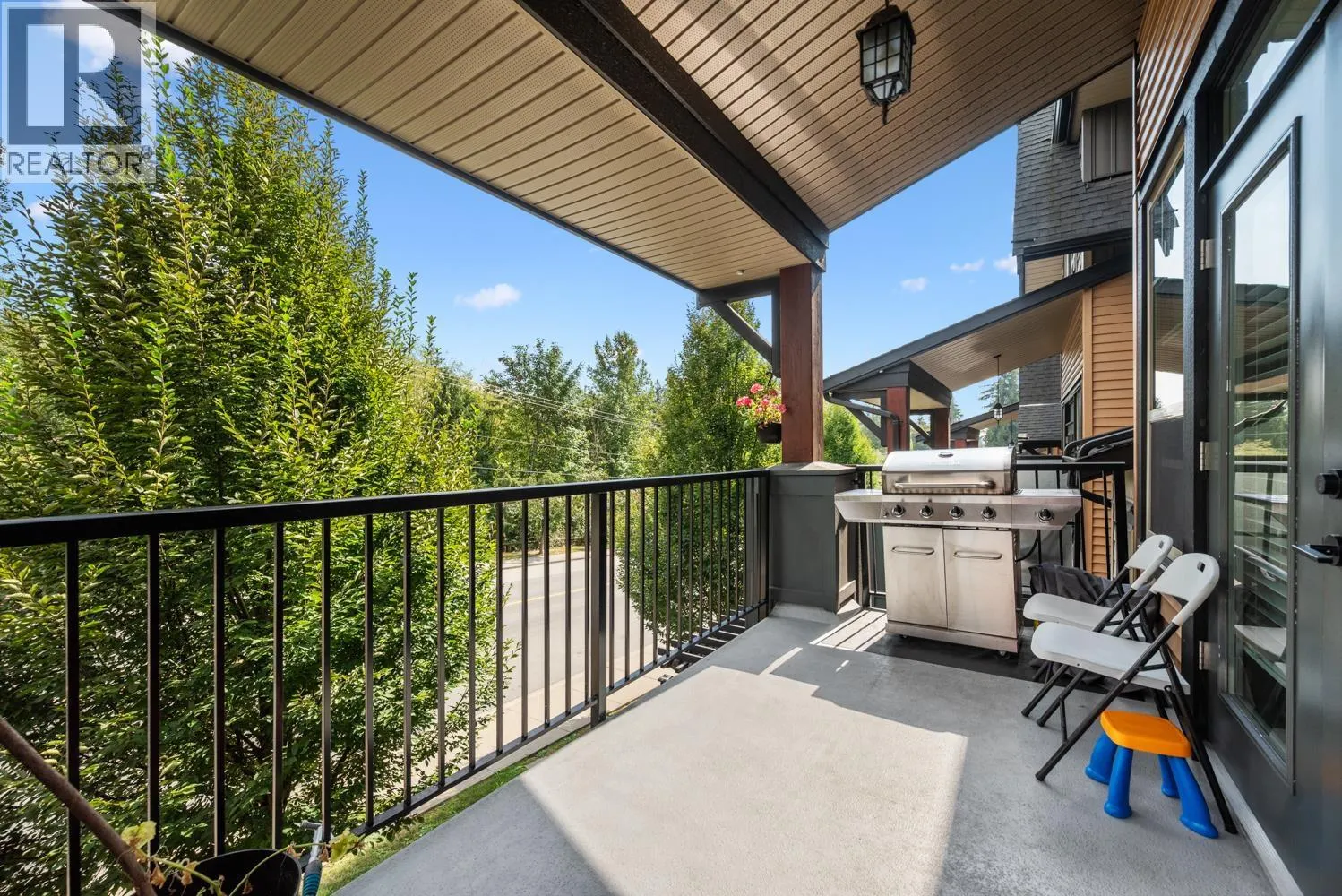 38 10525 240 STREET