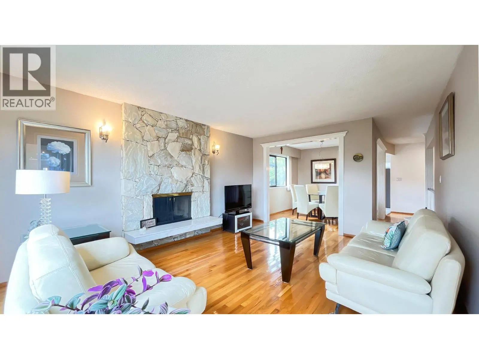 10531 HOLLYBANK DRIVE