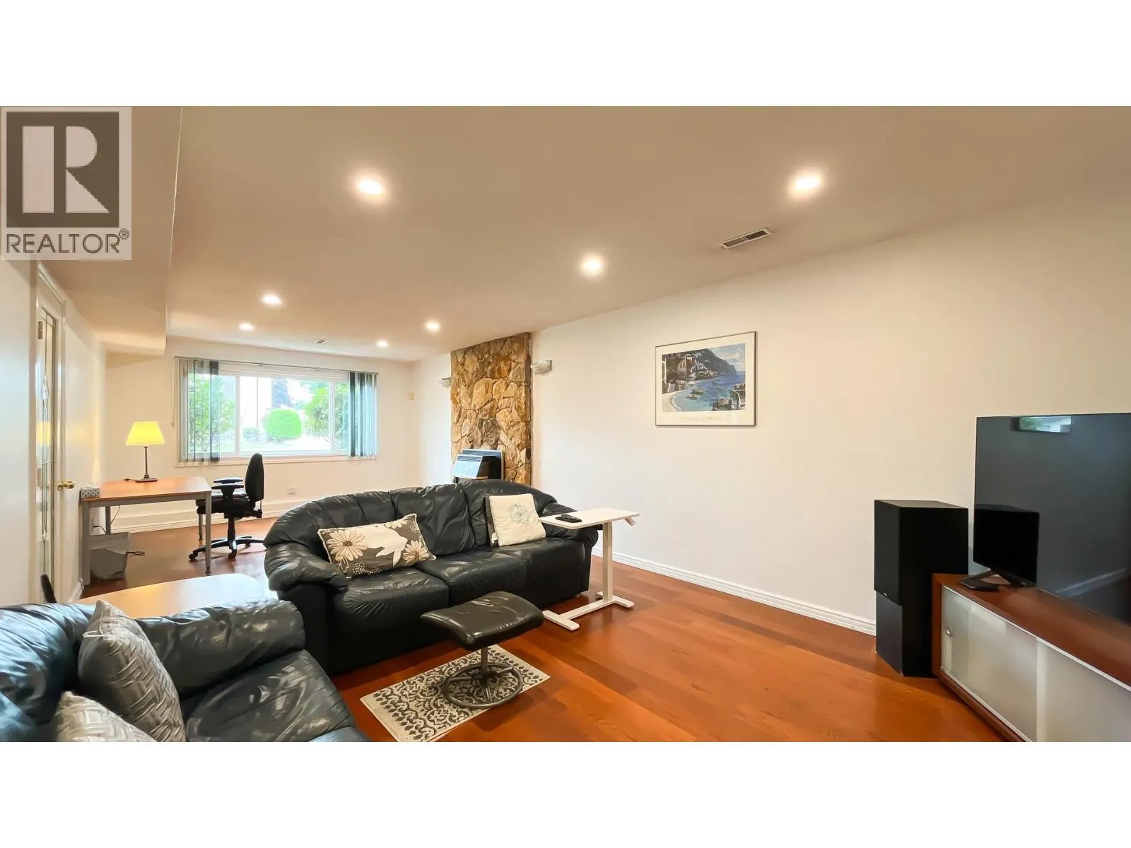 10531 HOLLYBANK DRIVE