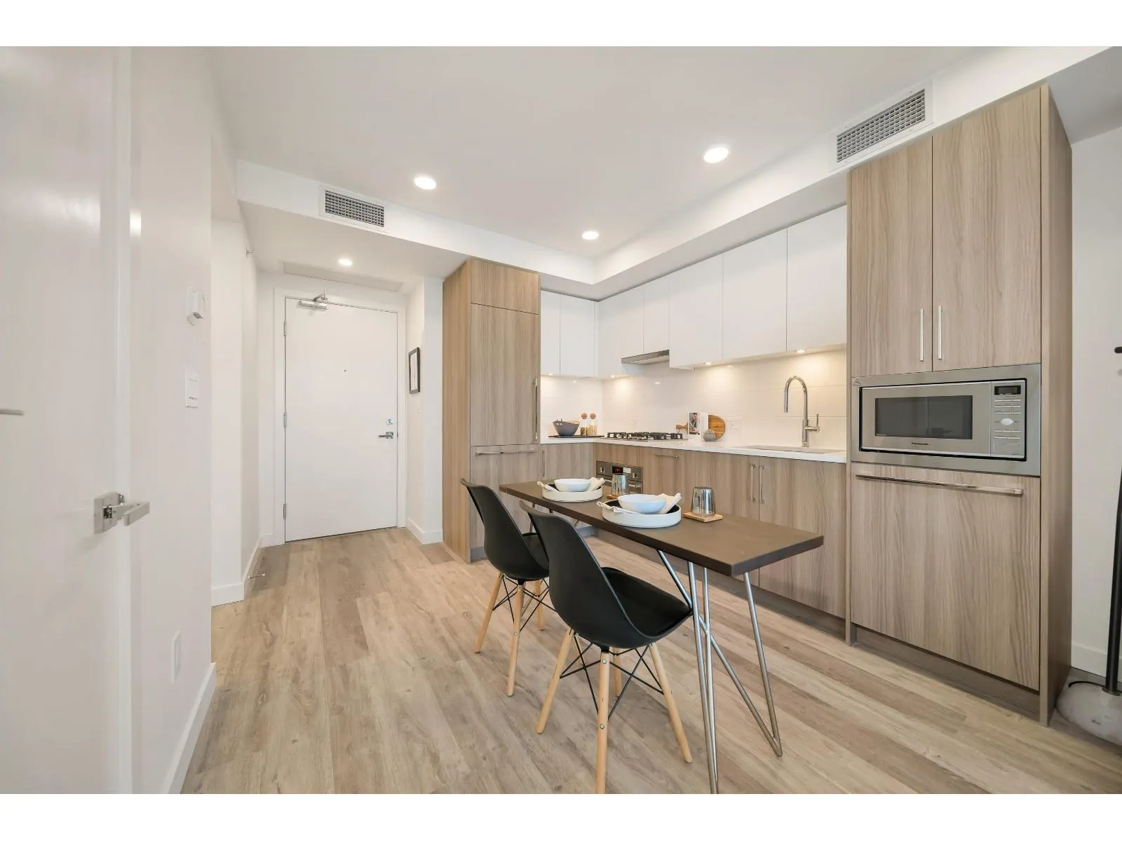 1808 9675 KING GEORGE BOULEVARD