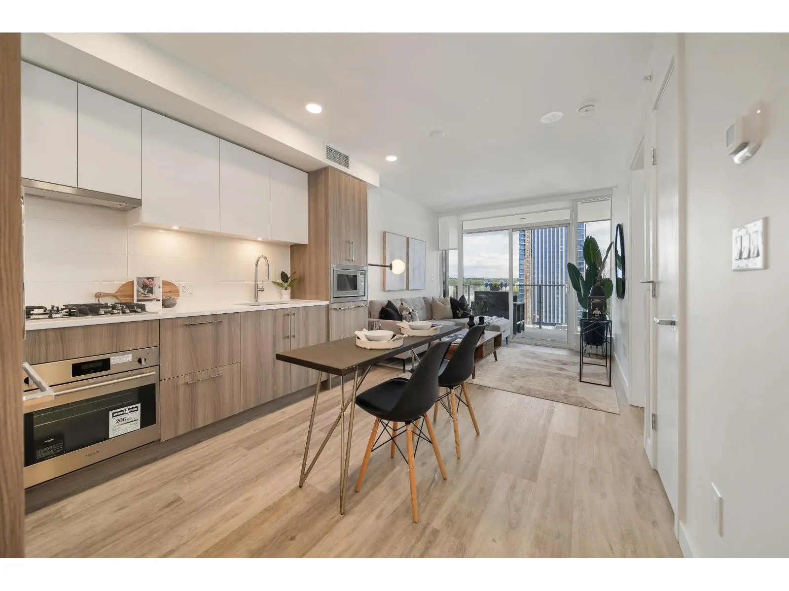 1808 9675 KING GEORGE BOULEVARD