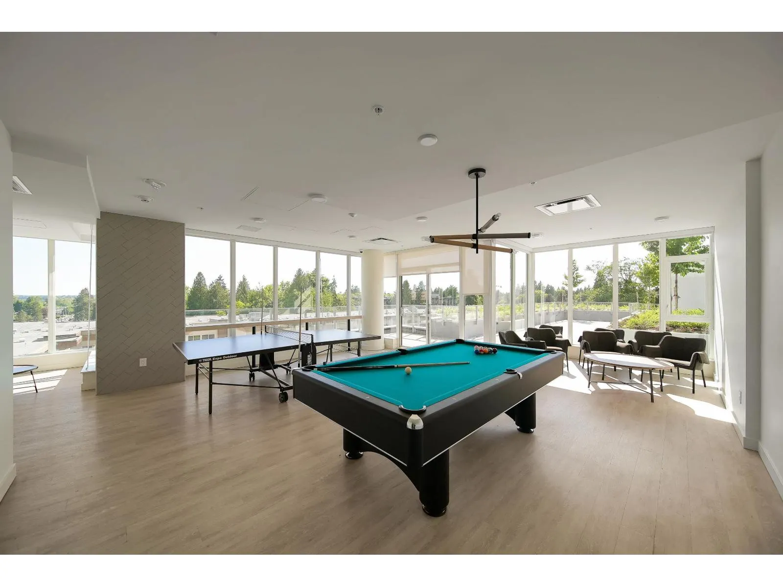 1808 9675 KING GEORGE BOULEVARD