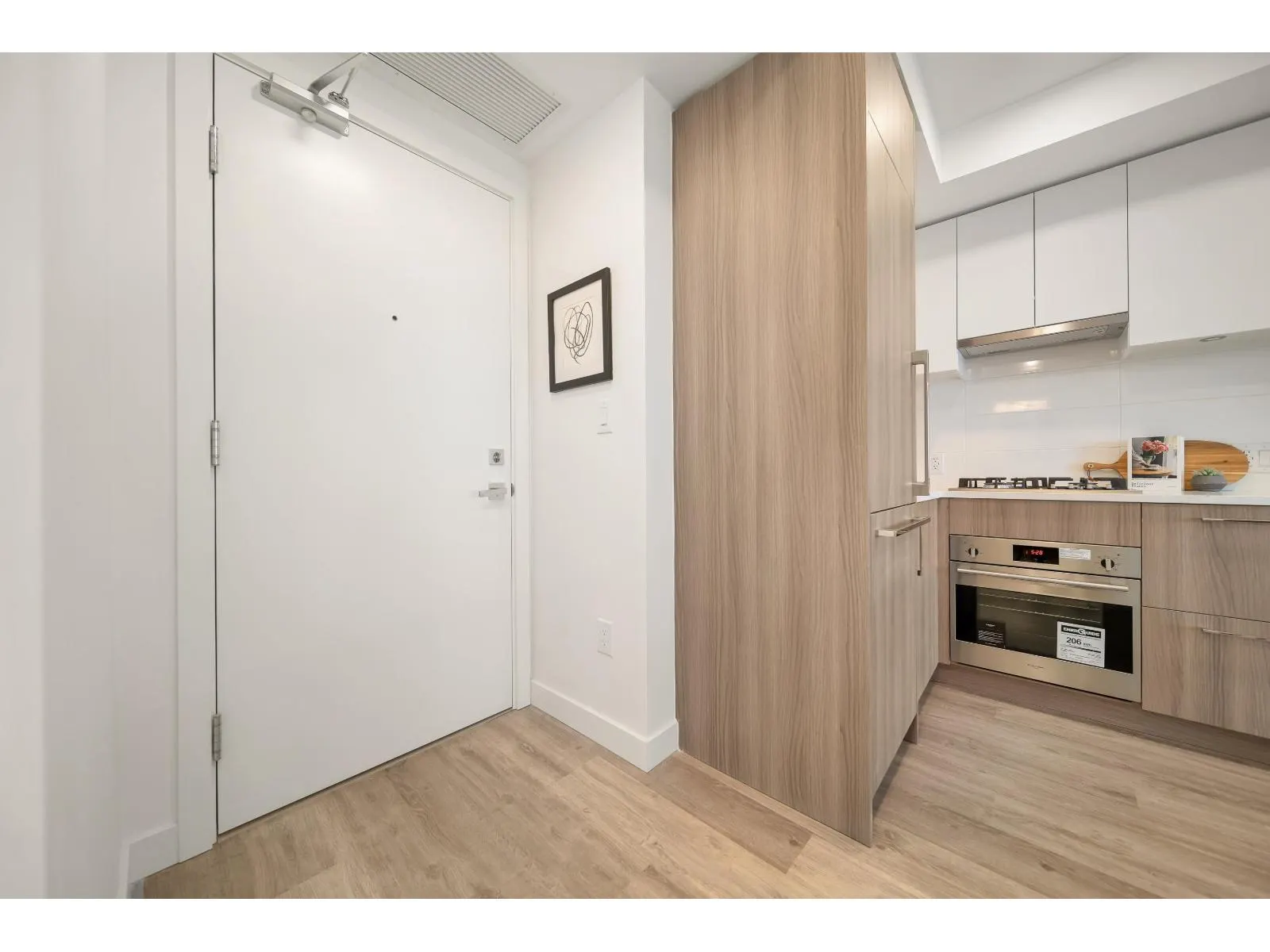 1808 9675 KING GEORGE BOULEVARD