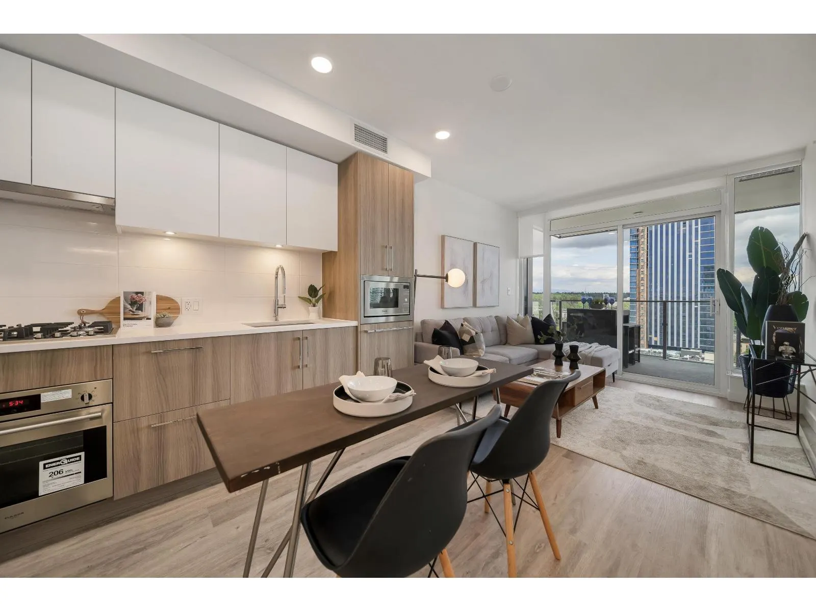 1808 9675 KING GEORGE BOULEVARD