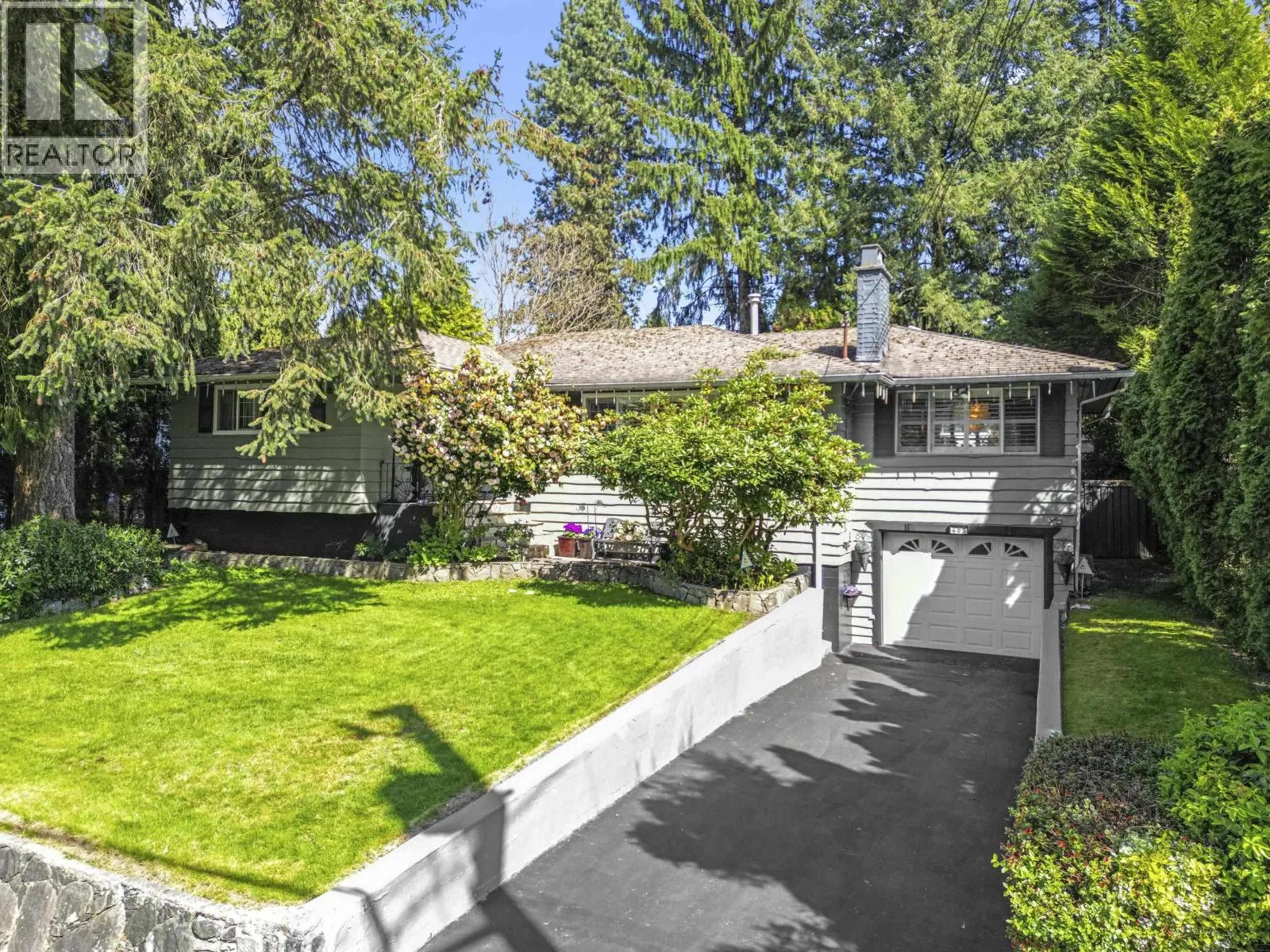 605 VICTOR STREET