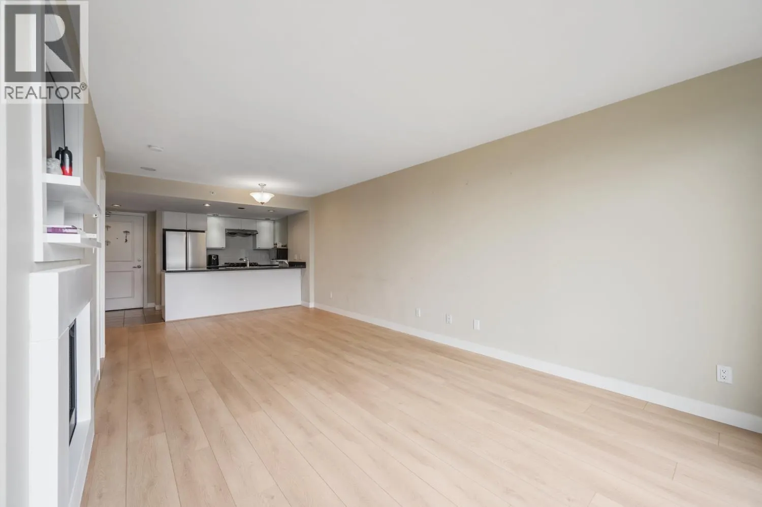 605 9180 HEMLOCK DRIVE