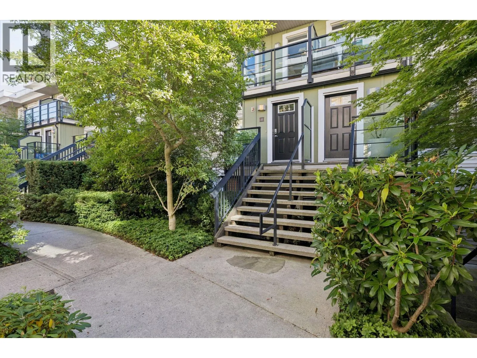 22 728 W 14TH STREET