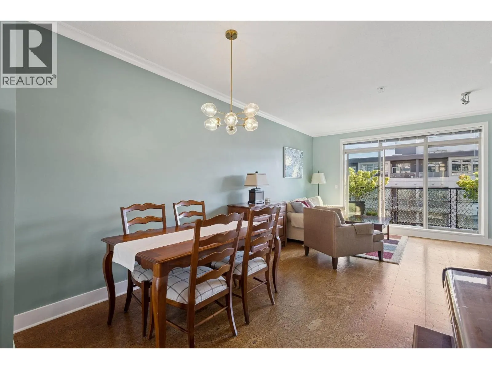22 728 W 14TH STREET
