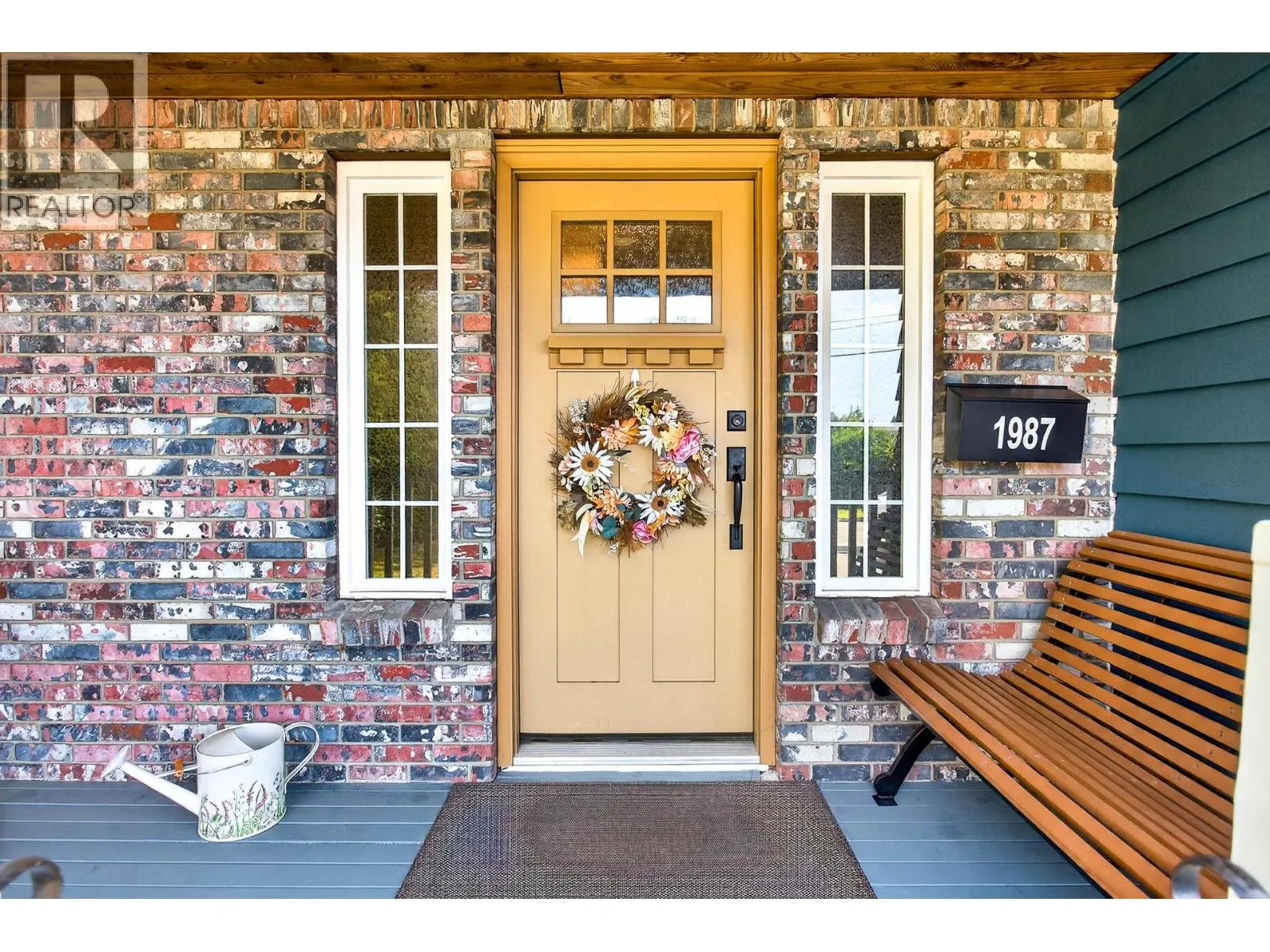 1987 CUSTER COURT