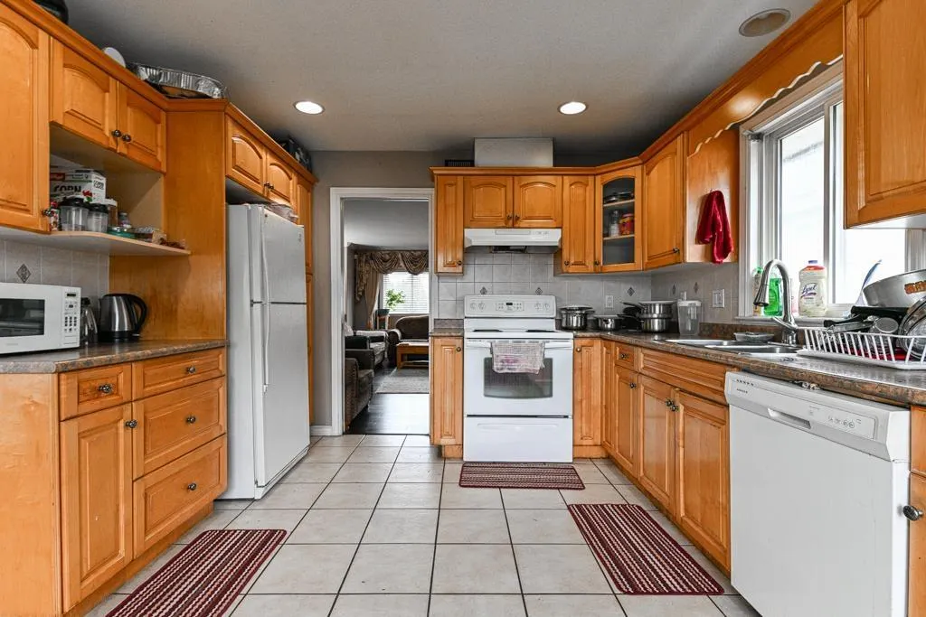 9687 120 STREET