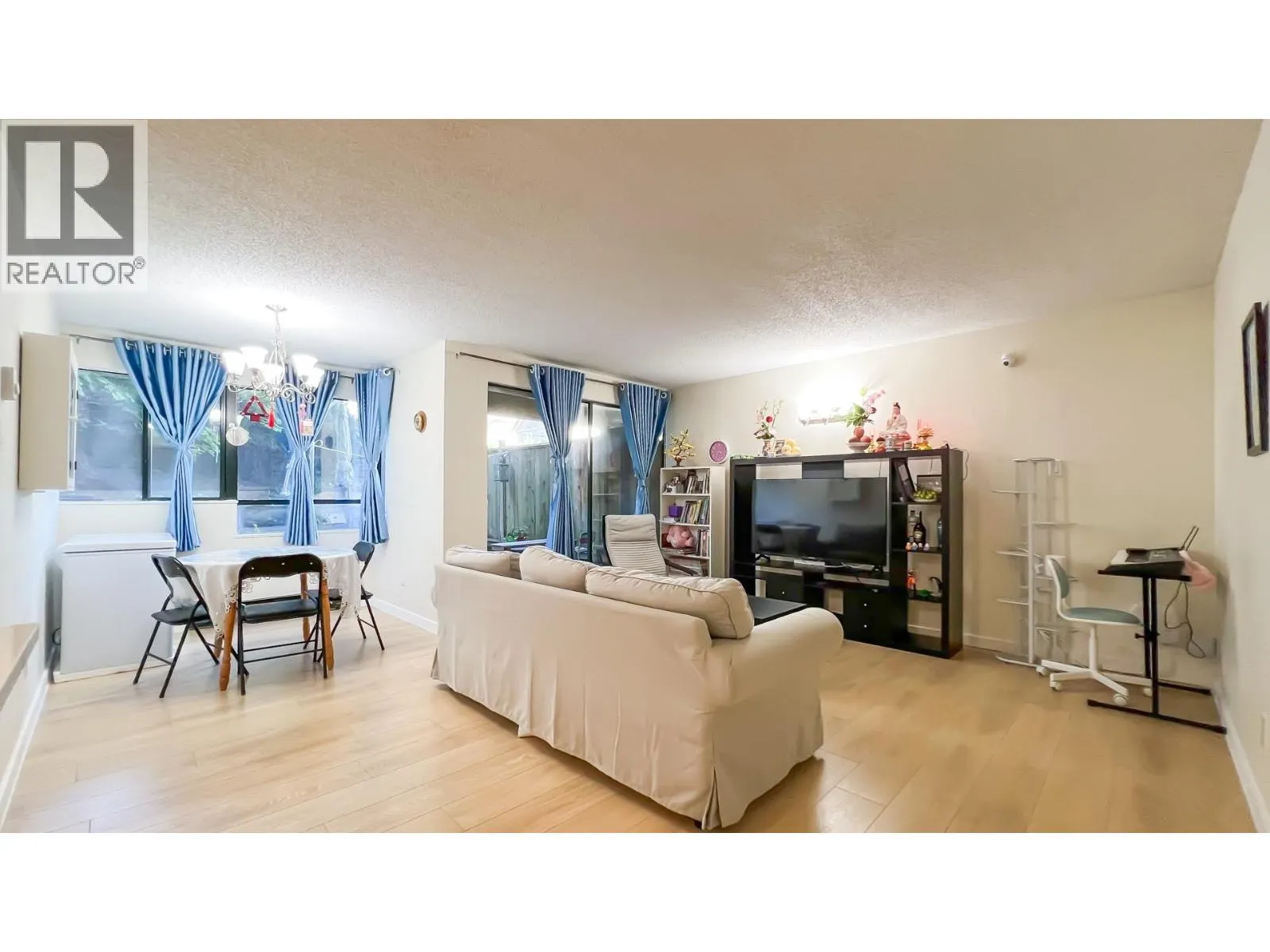 L2 1026 QUEENS AVENUE