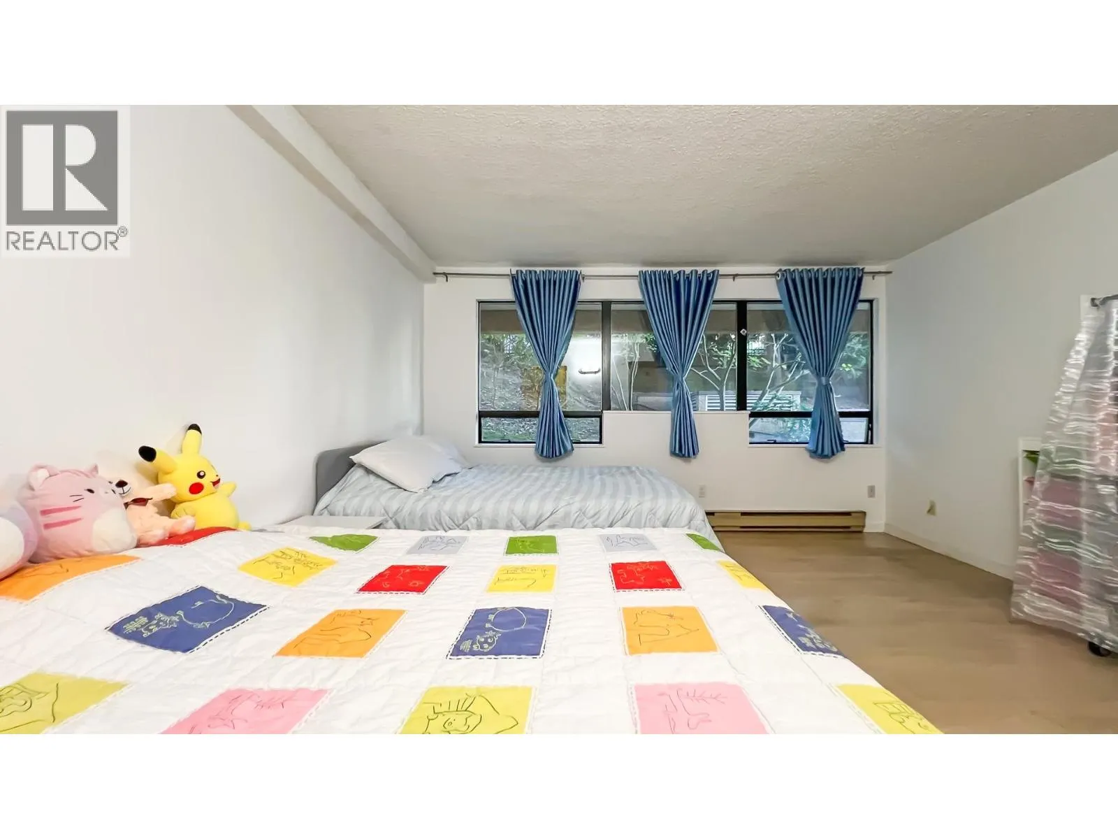 L2 1026 QUEENS AVENUE