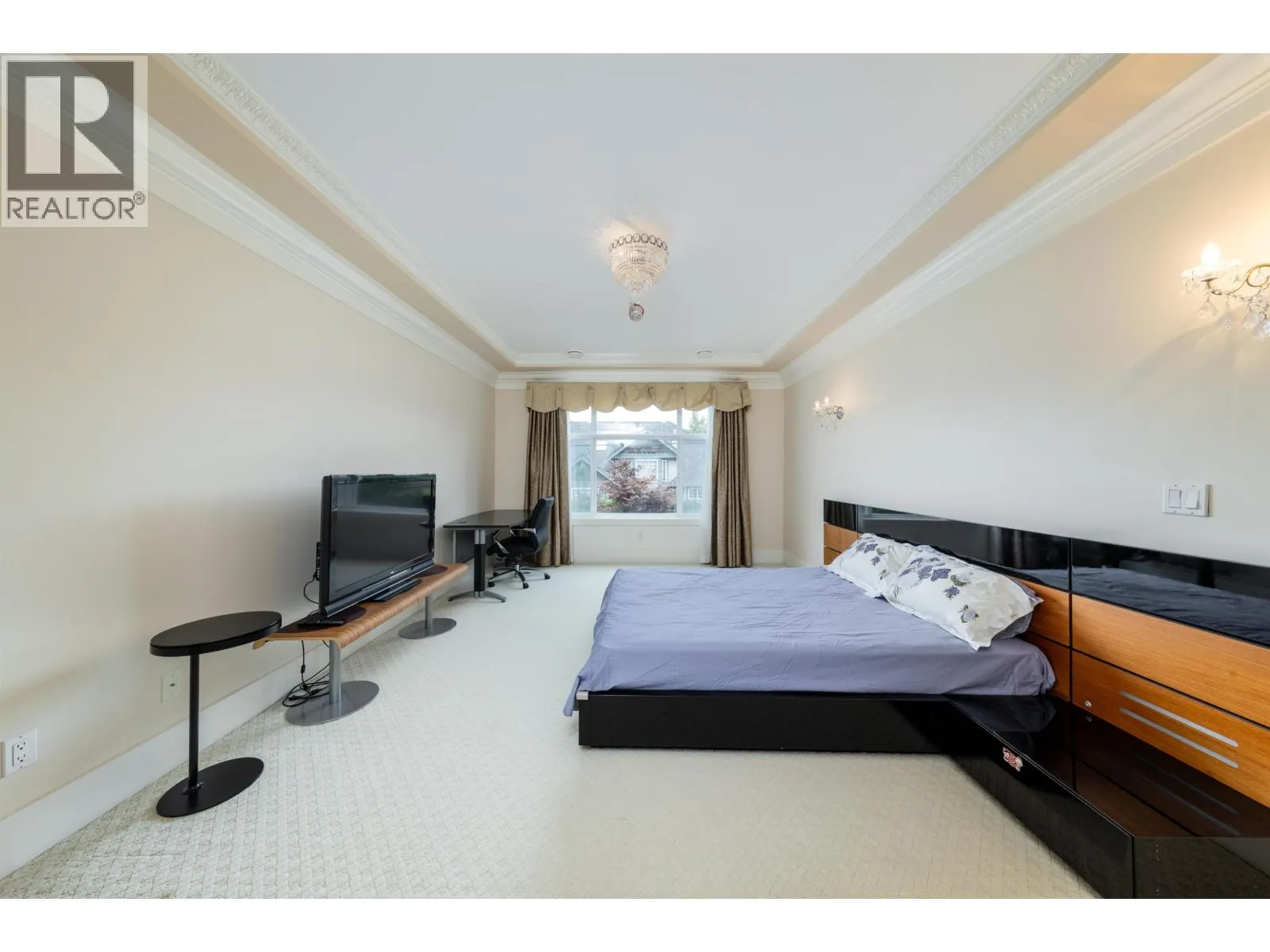 7791 SUNNYMEDE CRESCENT