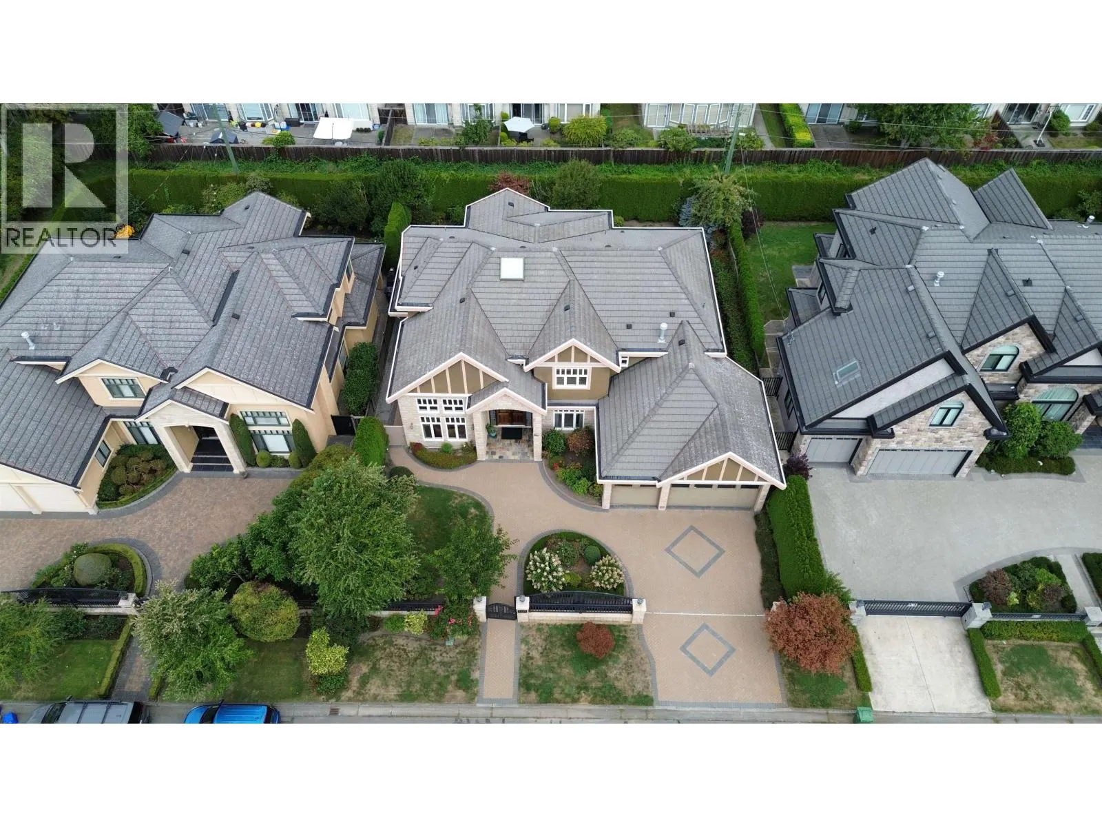 7791 SUNNYMEDE CRESCENT