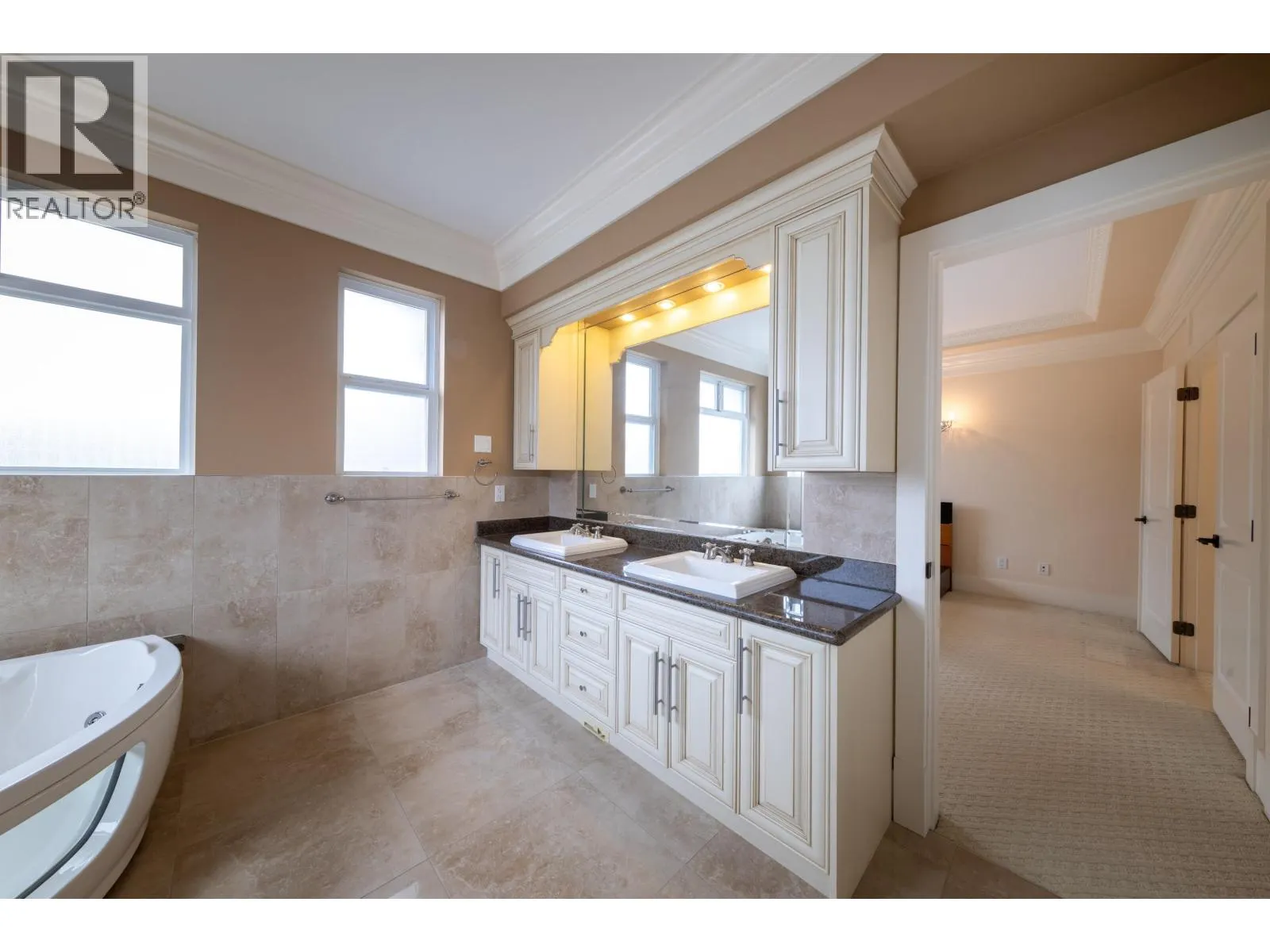 7791 SUNNYMEDE CRESCENT