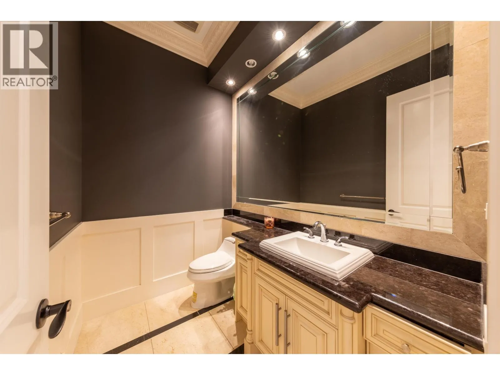 7791 SUNNYMEDE CRESCENT