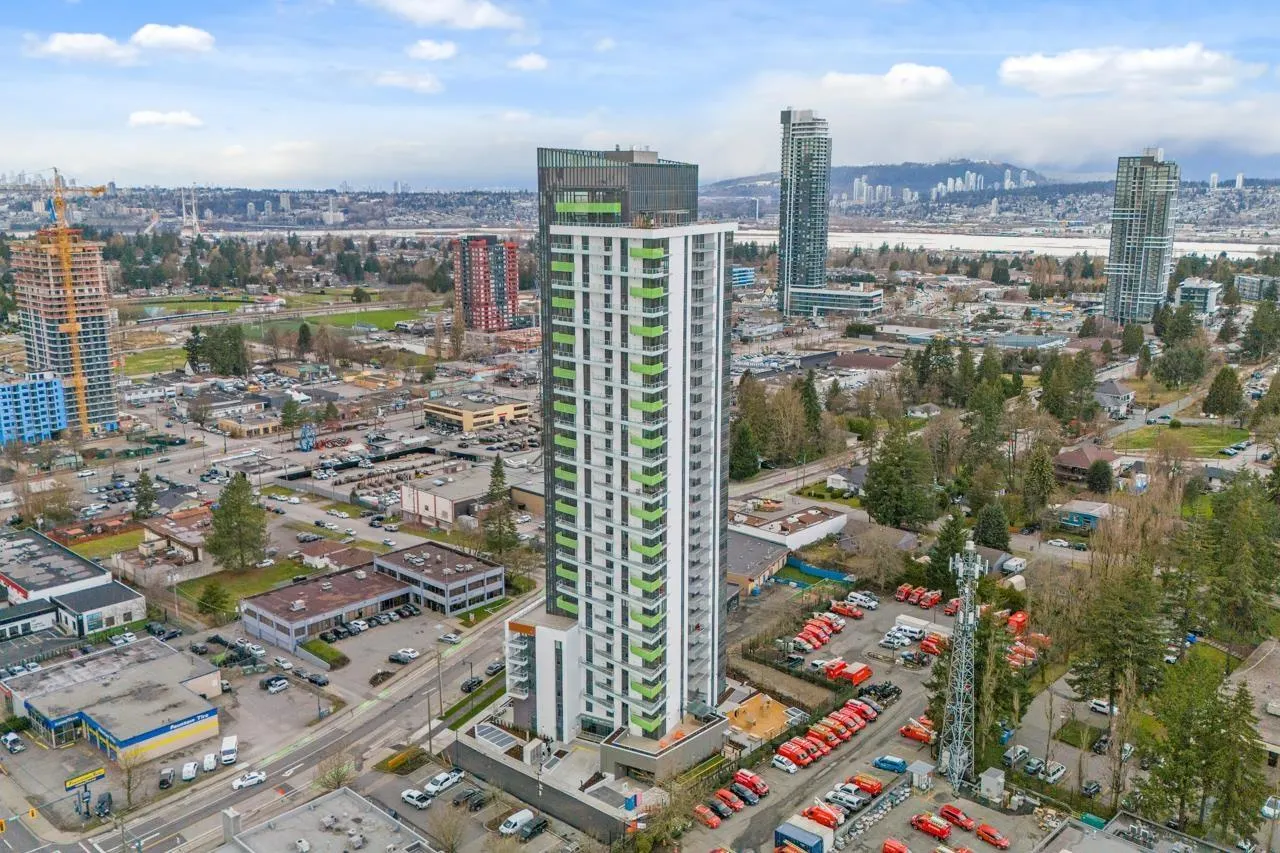 1901 10428 WHALLEY BOULEVARD