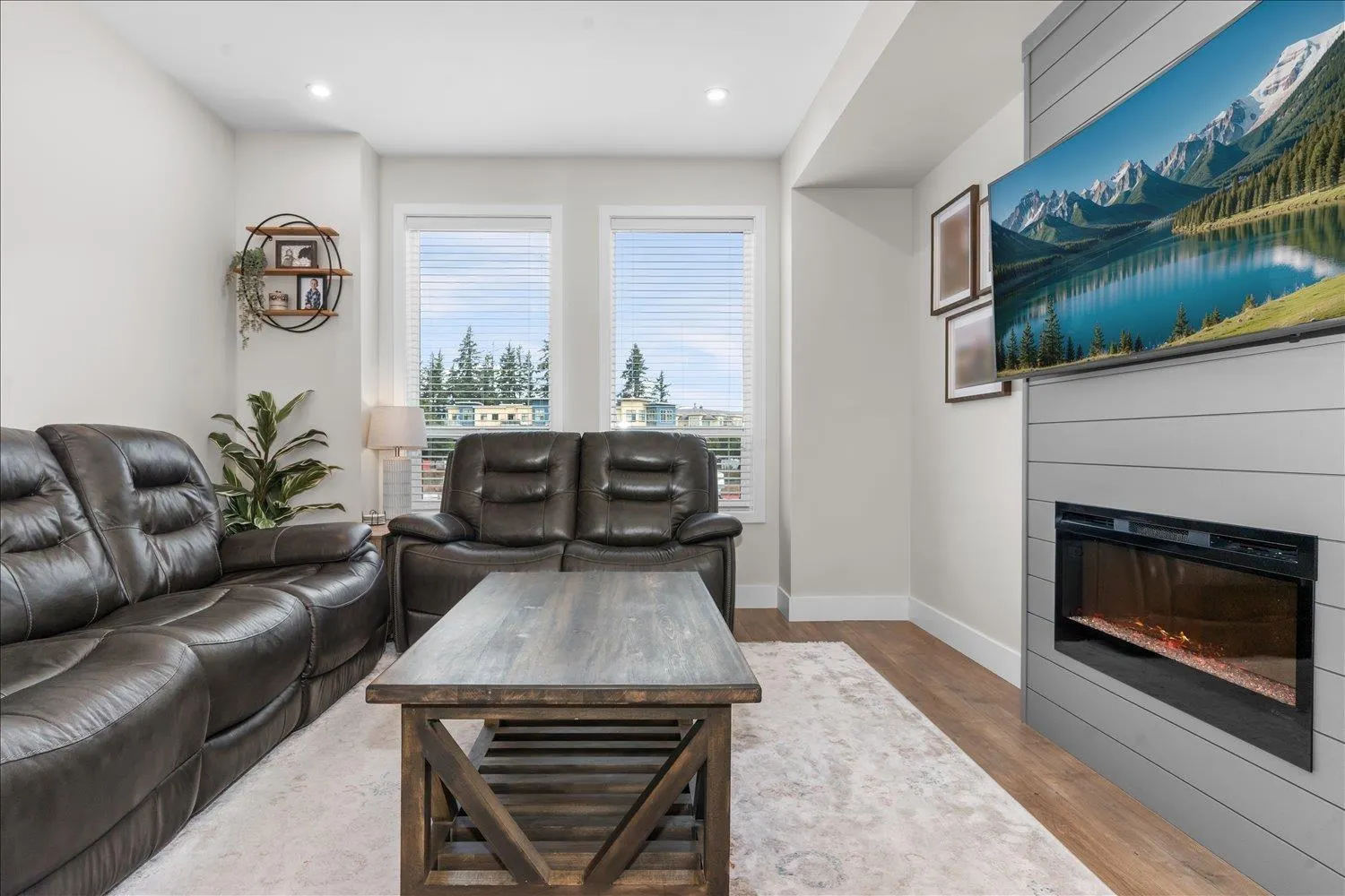 10 45500 CAMPUS DRIVE|Garrison Crossing