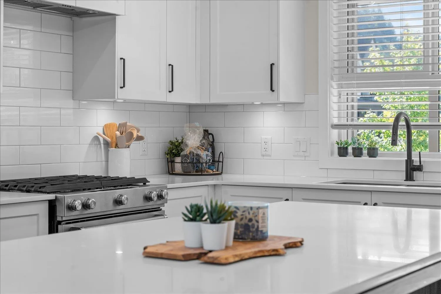 10 45500 CAMPUS DRIVE|Garrison Crossing