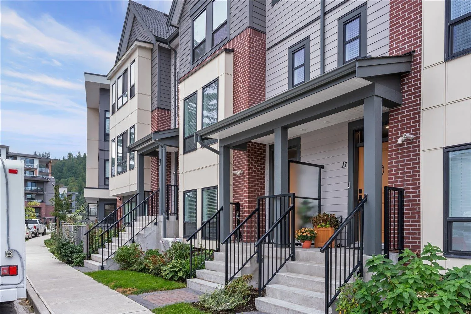 10 45500 CAMPUS DRIVE|Garrison Crossing