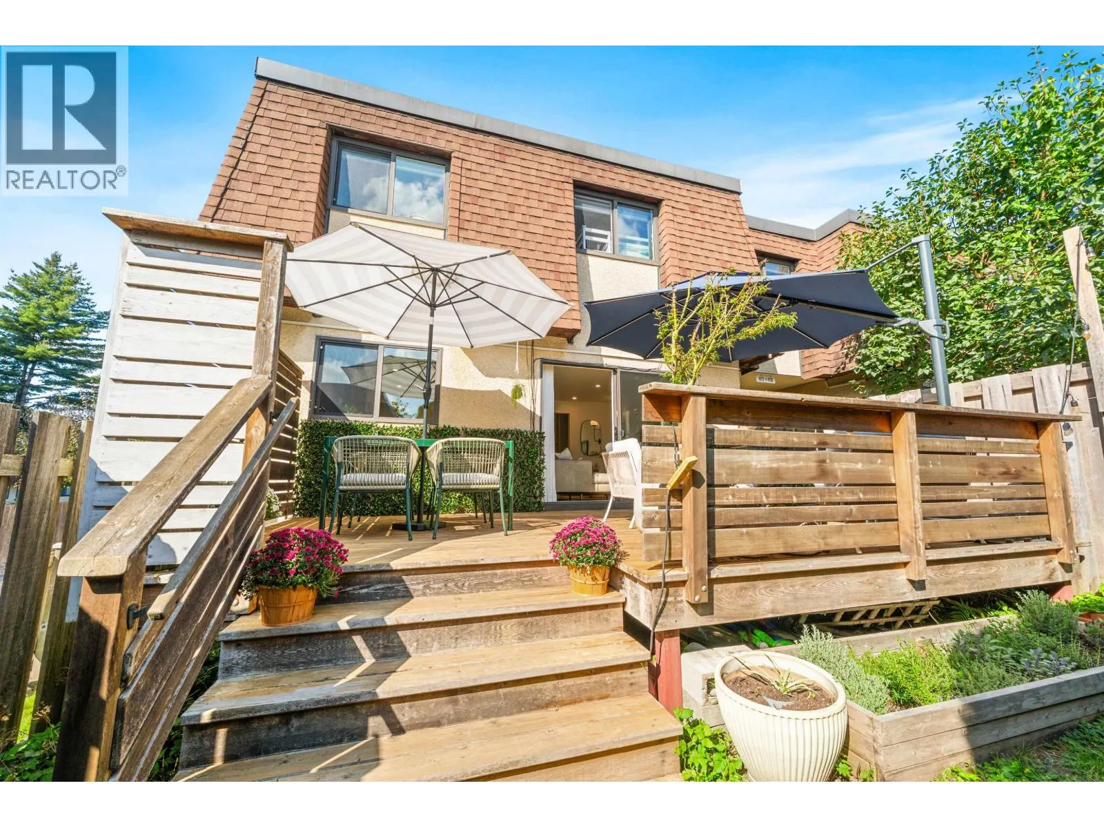 927 OLD LILLOOET ROAD