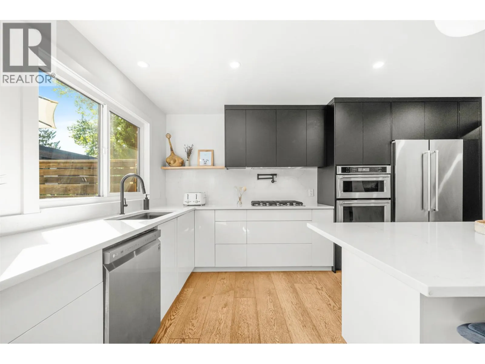 927 OLD LILLOOET ROAD