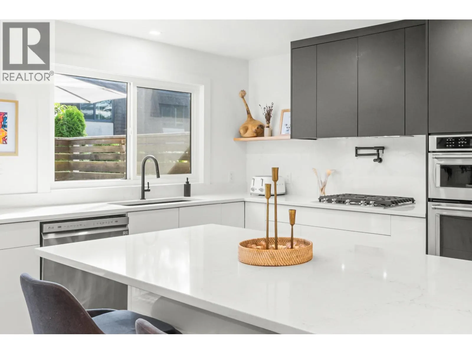 927 OLD LILLOOET ROAD
