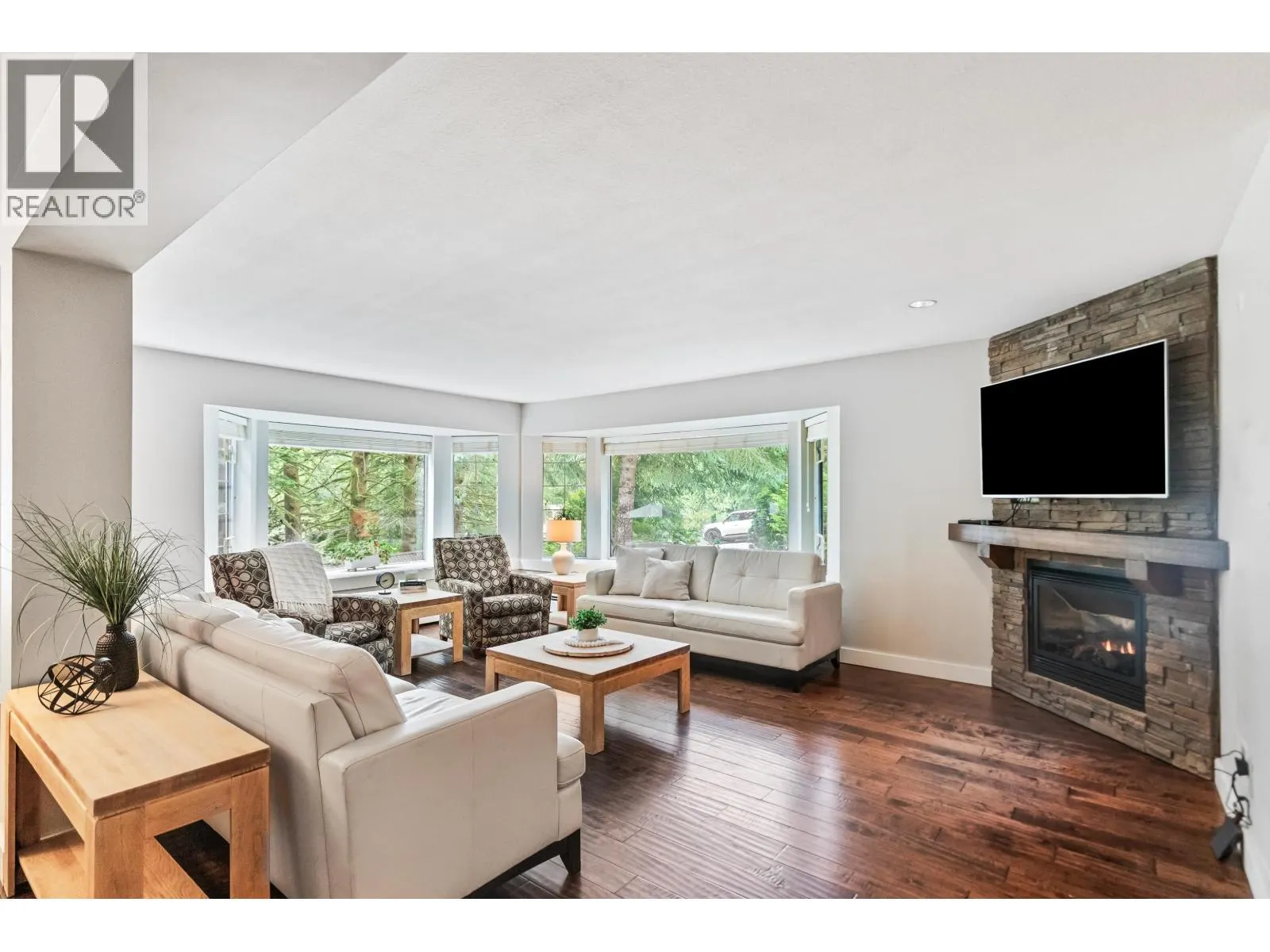 27740 SAYERS CRESCENT