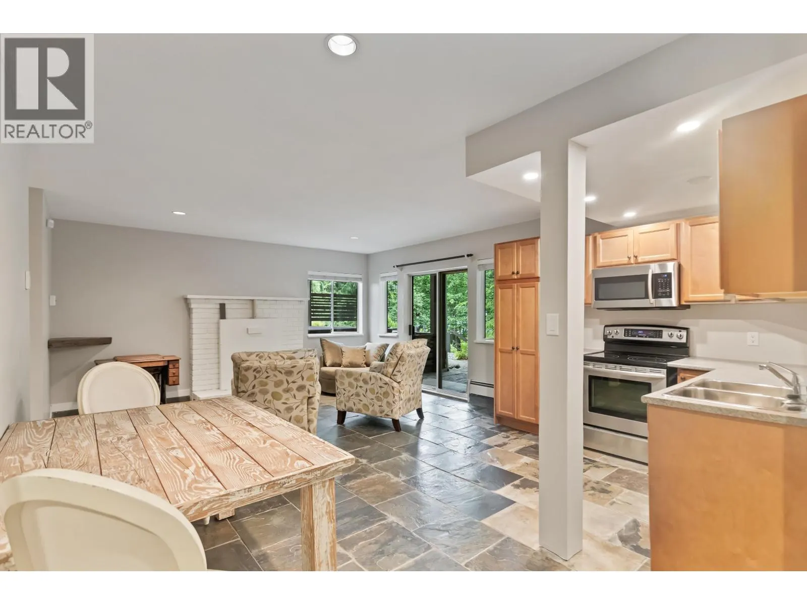 27740 SAYERS CRESCENT