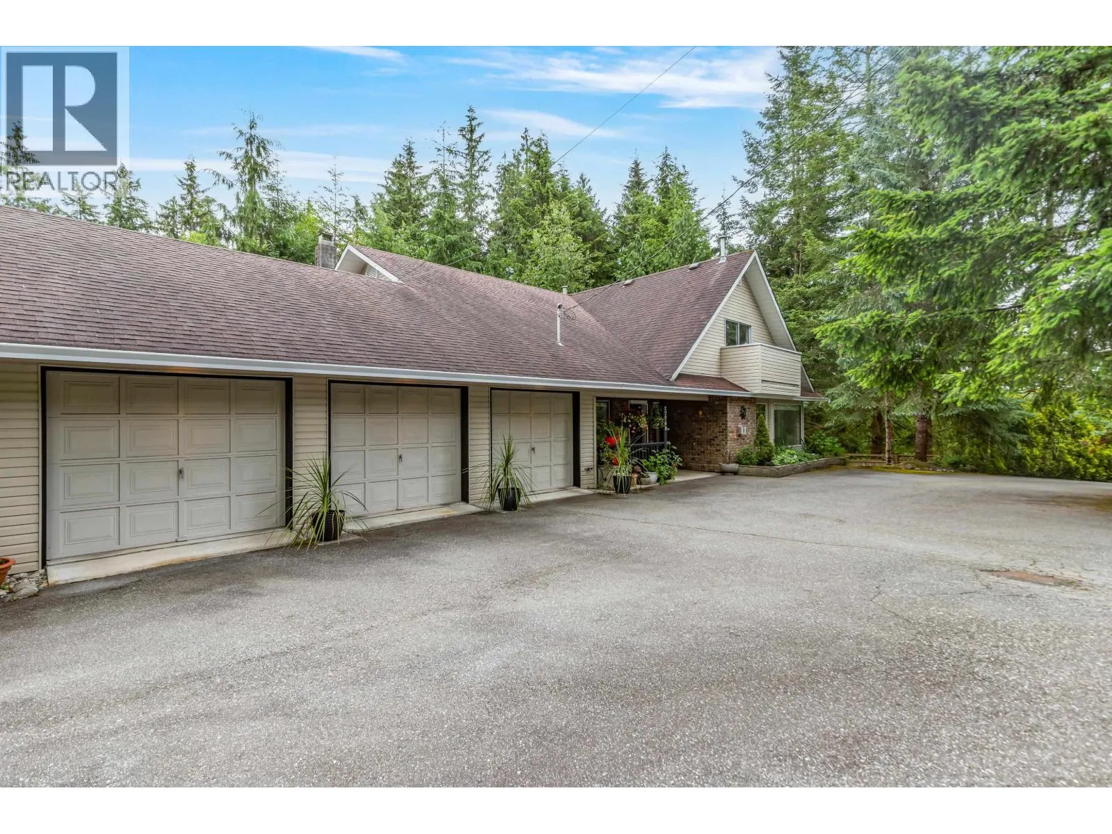 27740 SAYERS CRESCENT