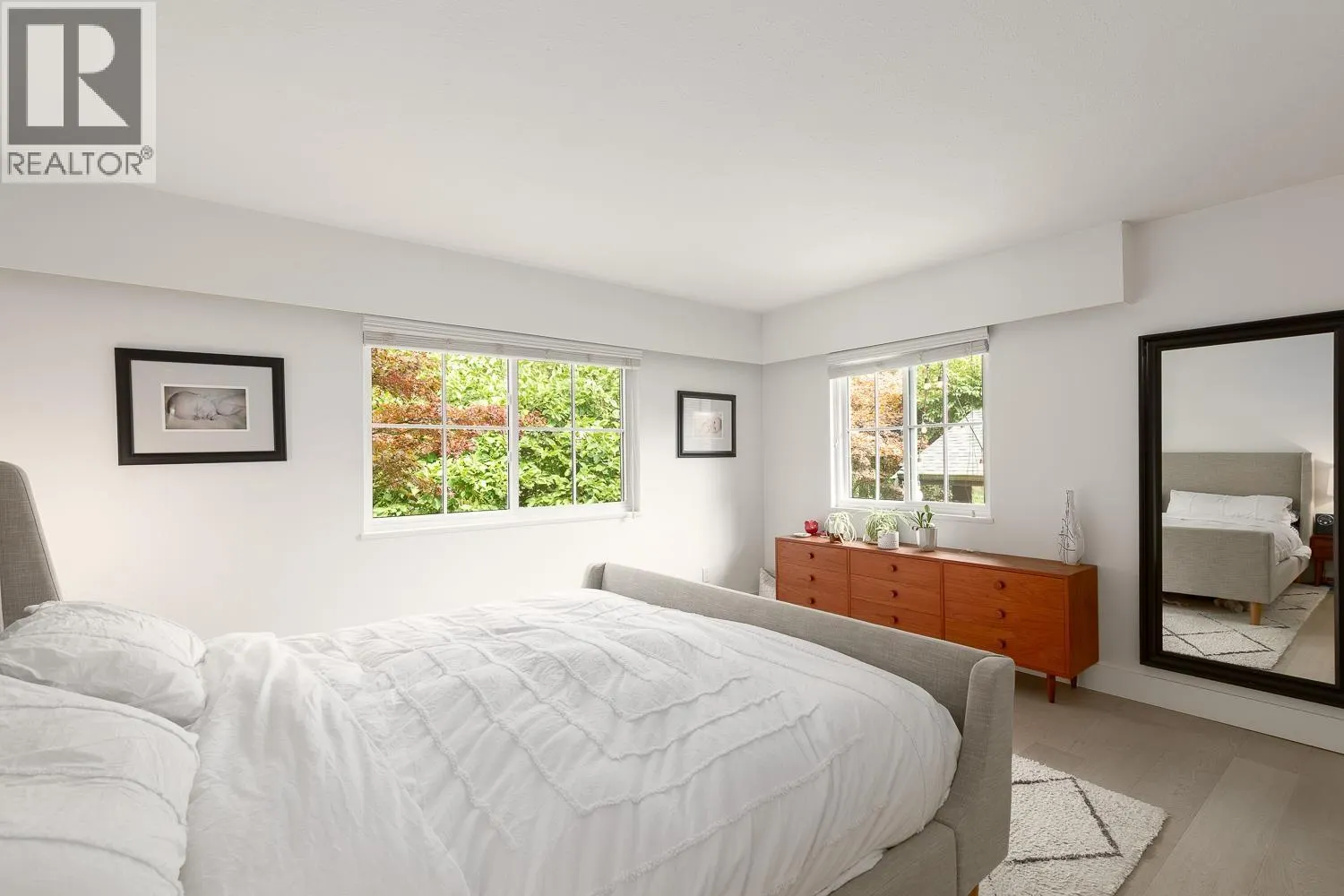 3348 TENNYSON CRESCENT