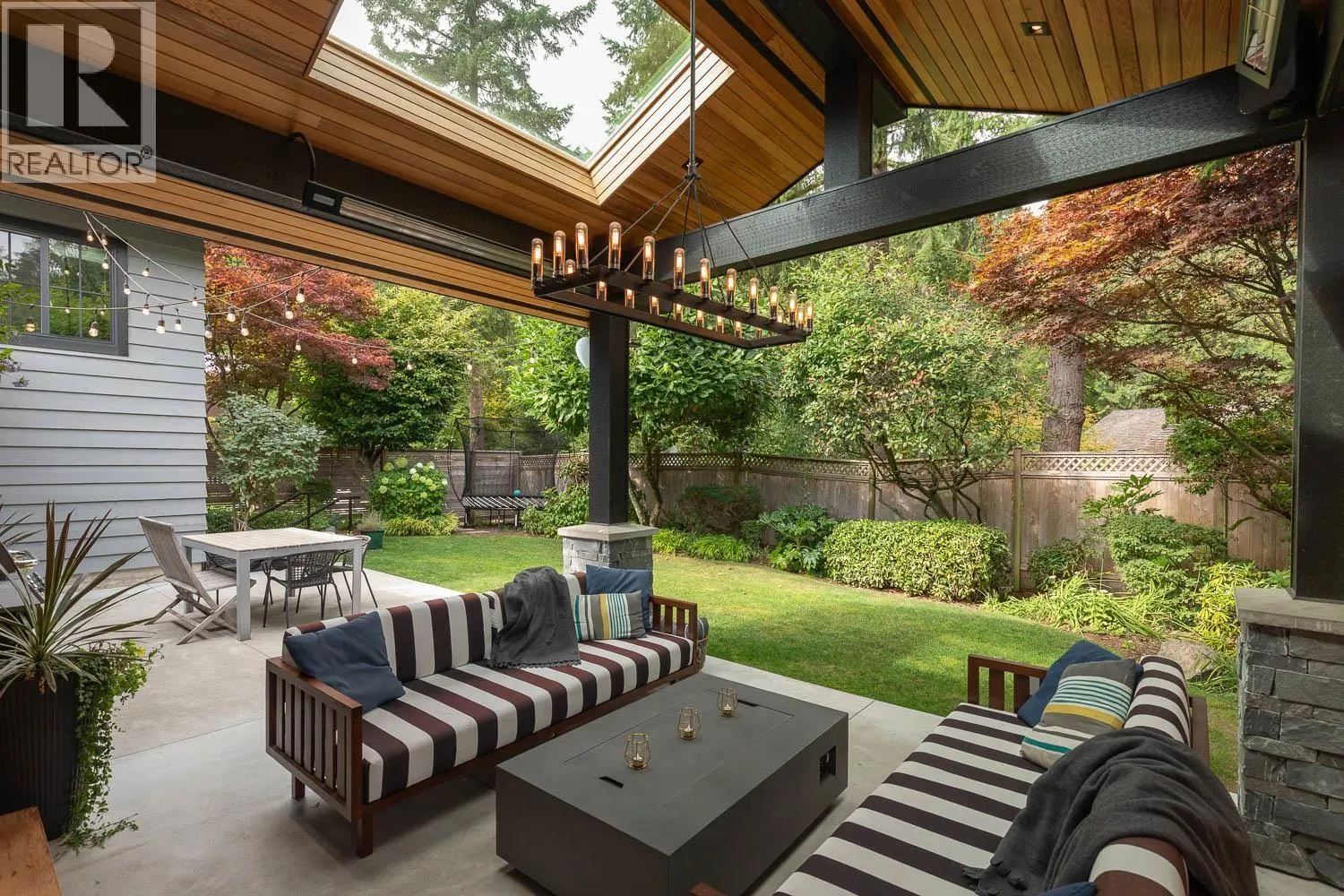 3348 TENNYSON CRESCENT