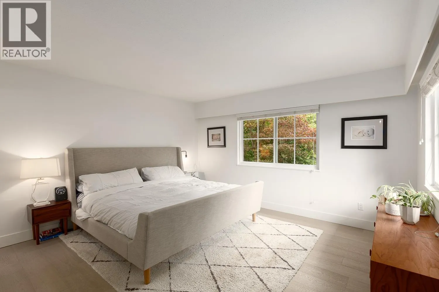 3348 TENNYSON CRESCENT