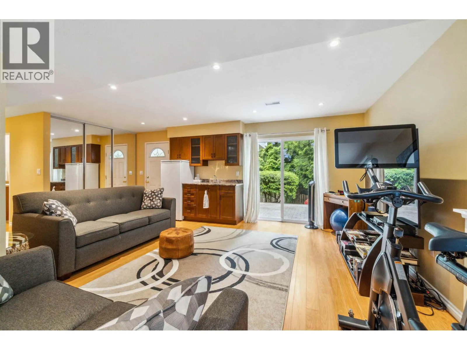 2761 PILOT DRIVE