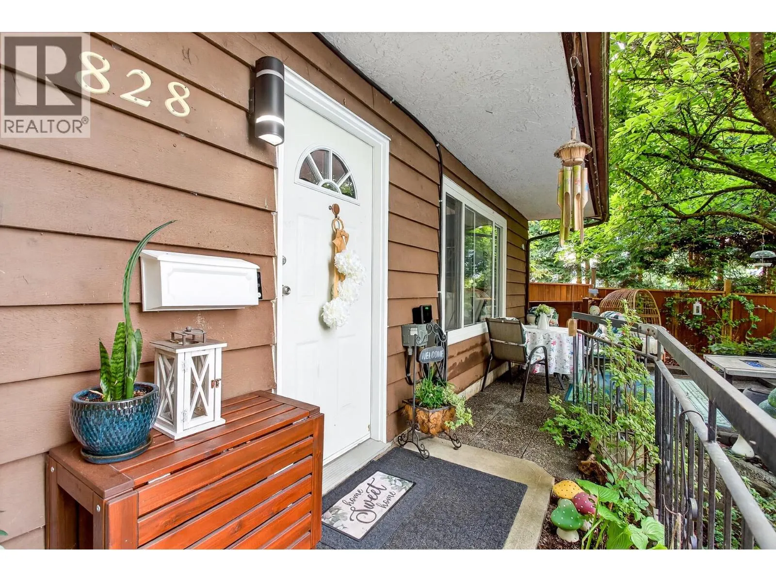 828 INGERSOLL AVENUE