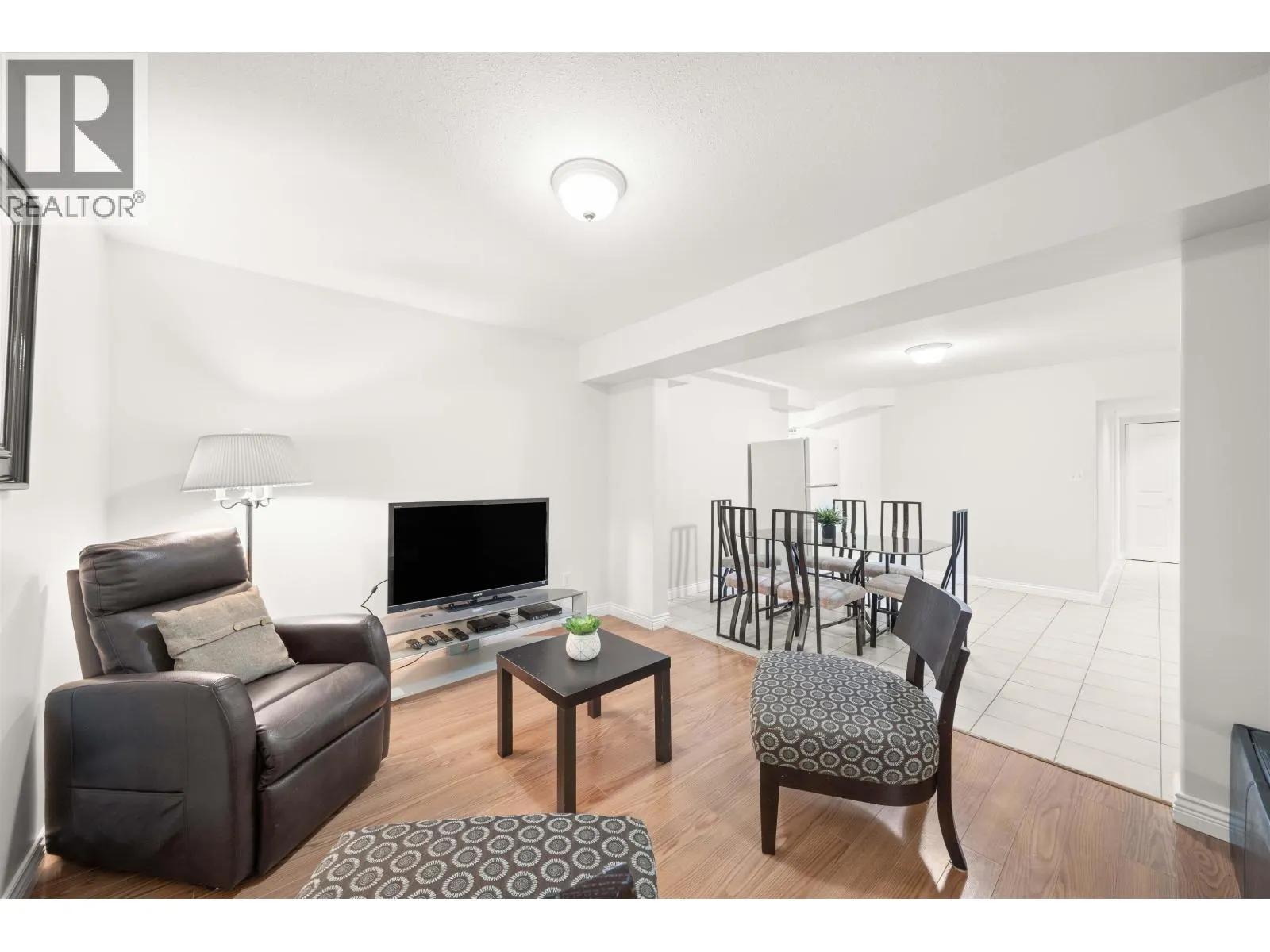 102 ASPENWOOD DRIVE
