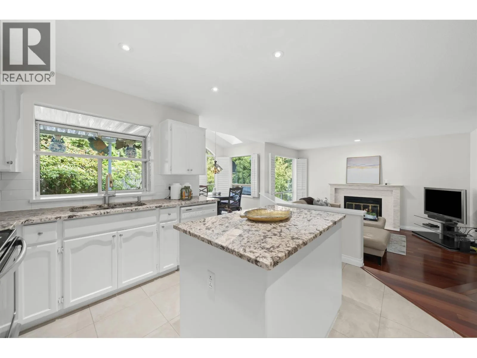 102 ASPENWOOD DRIVE