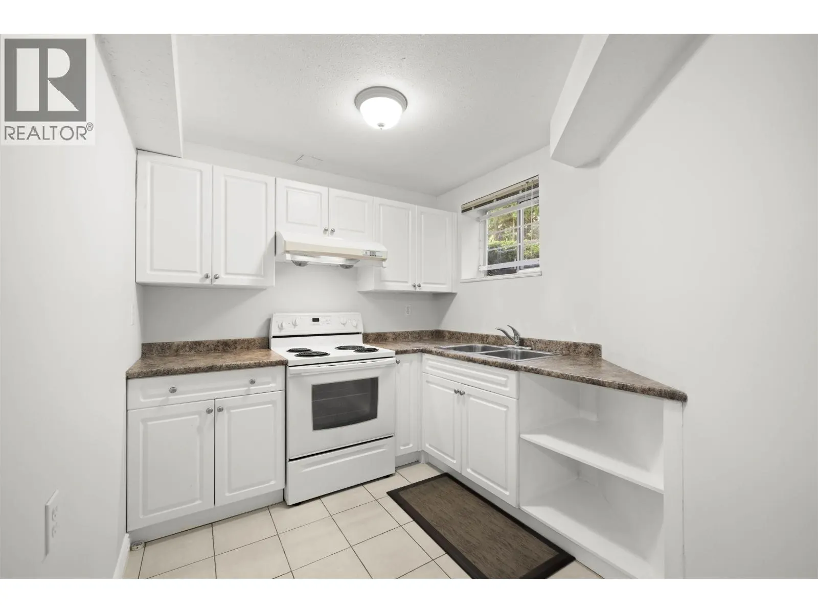 102 ASPENWOOD DRIVE